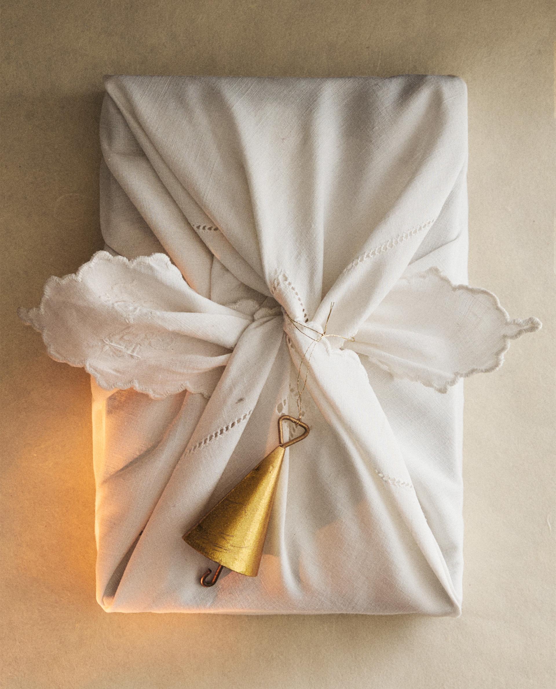 ZARA グリッタールーフハウスセラミックオーナメント 3点セット