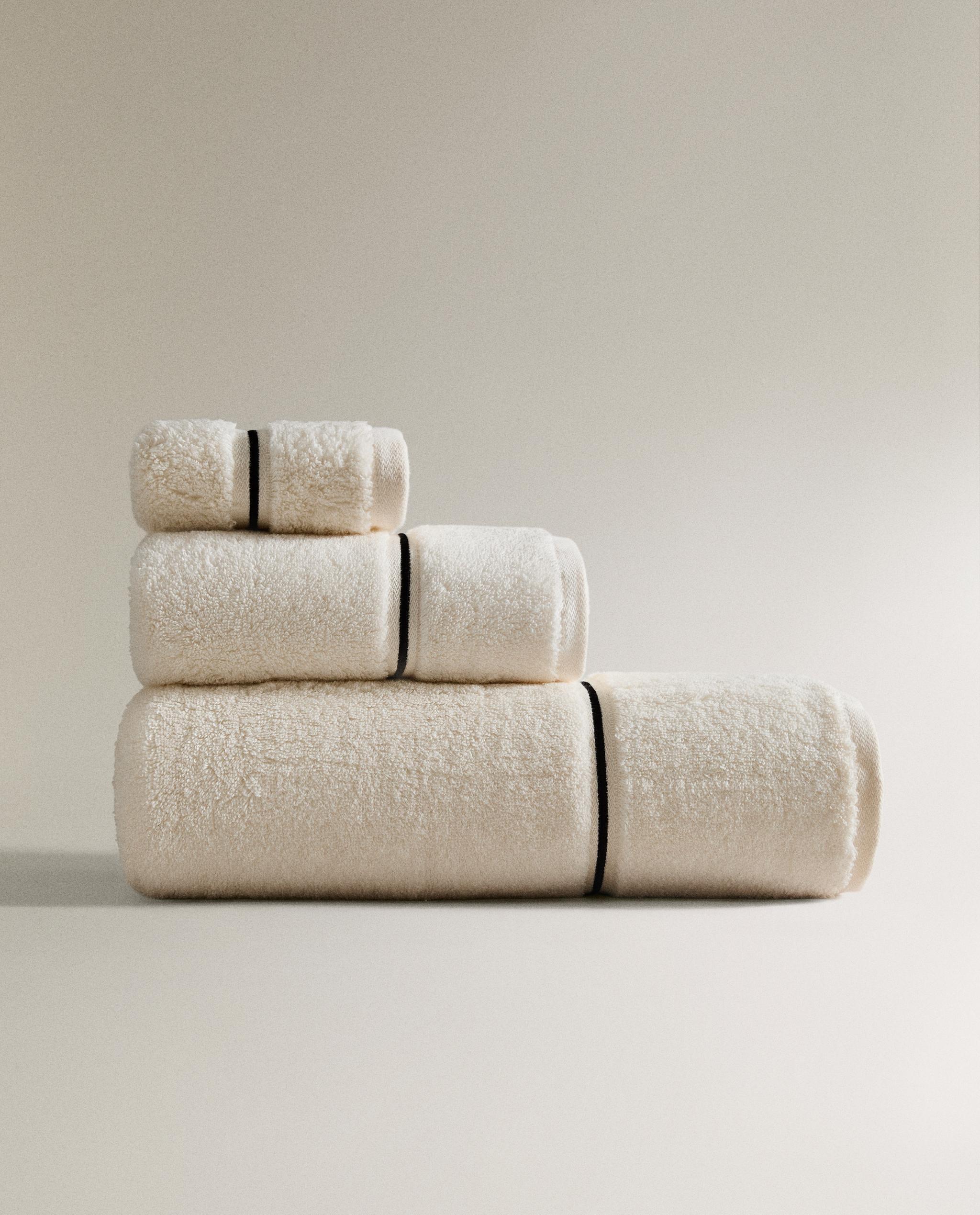 EMBROIDERED TRIM BATH TOWEL product thumbnail 5