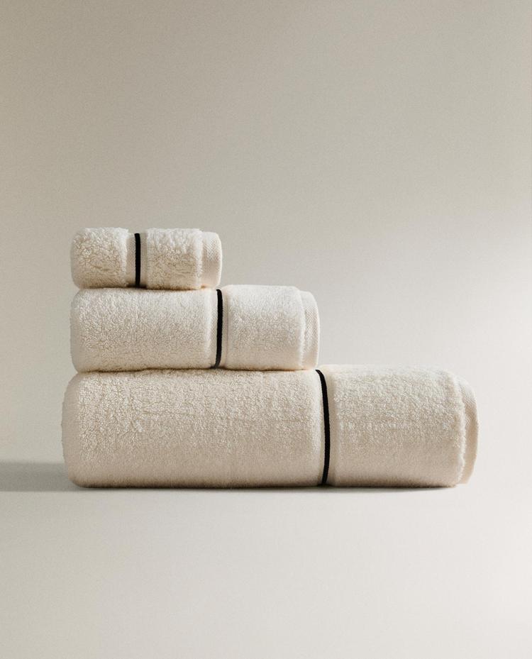 SERVIETTE DE BAIN FESTON BRODÉ SERVIETTE DE BAIN FESTON BRODÉ
