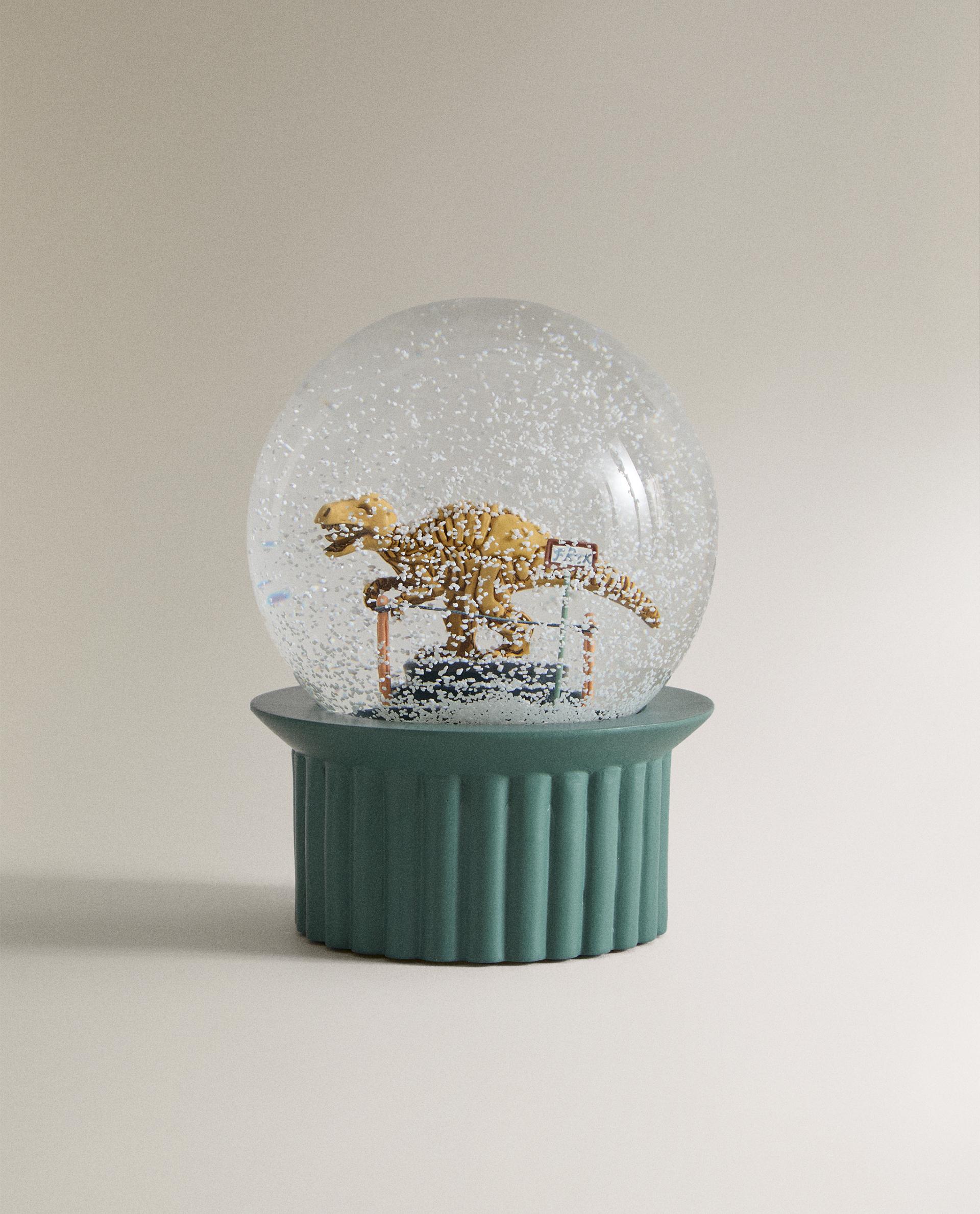 CHILDREN’S DINOSAUR SNOW GLOBE