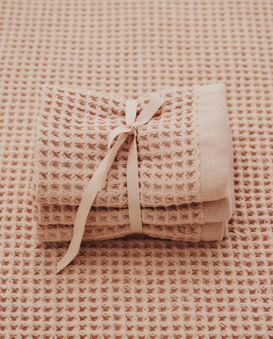 HANDTUCH MIT WAFFELSTRUKTUR (3ER-PACK)