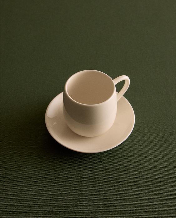 فنجان قهوة من الخزف الحجري بلون سادة فنجان قهوة من الخزف الحجري بلون سادة