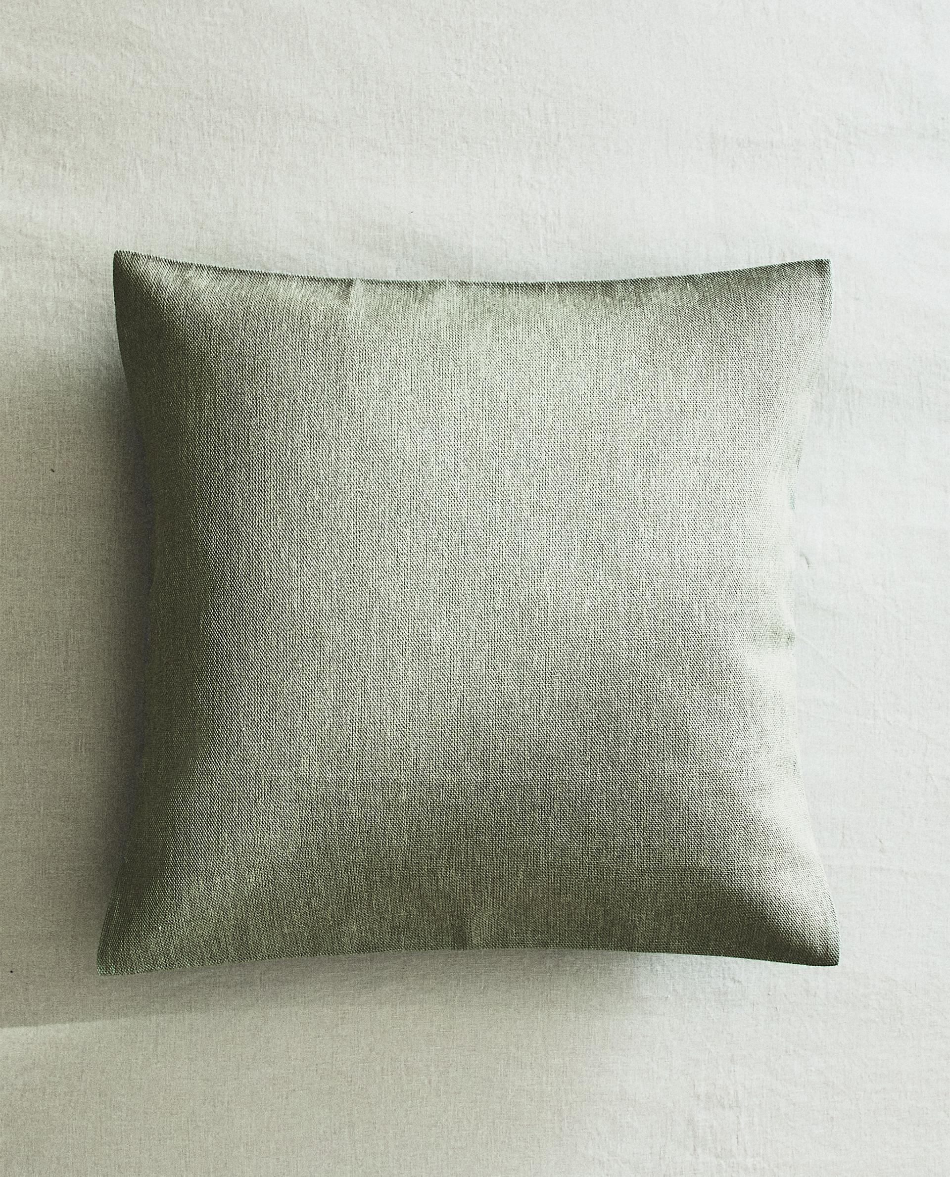 お値引き‼️ZARA HOME クッションカバー　ホワイト2枚セット ZARA HOME クッションカバー 2枚セット 新品未使用