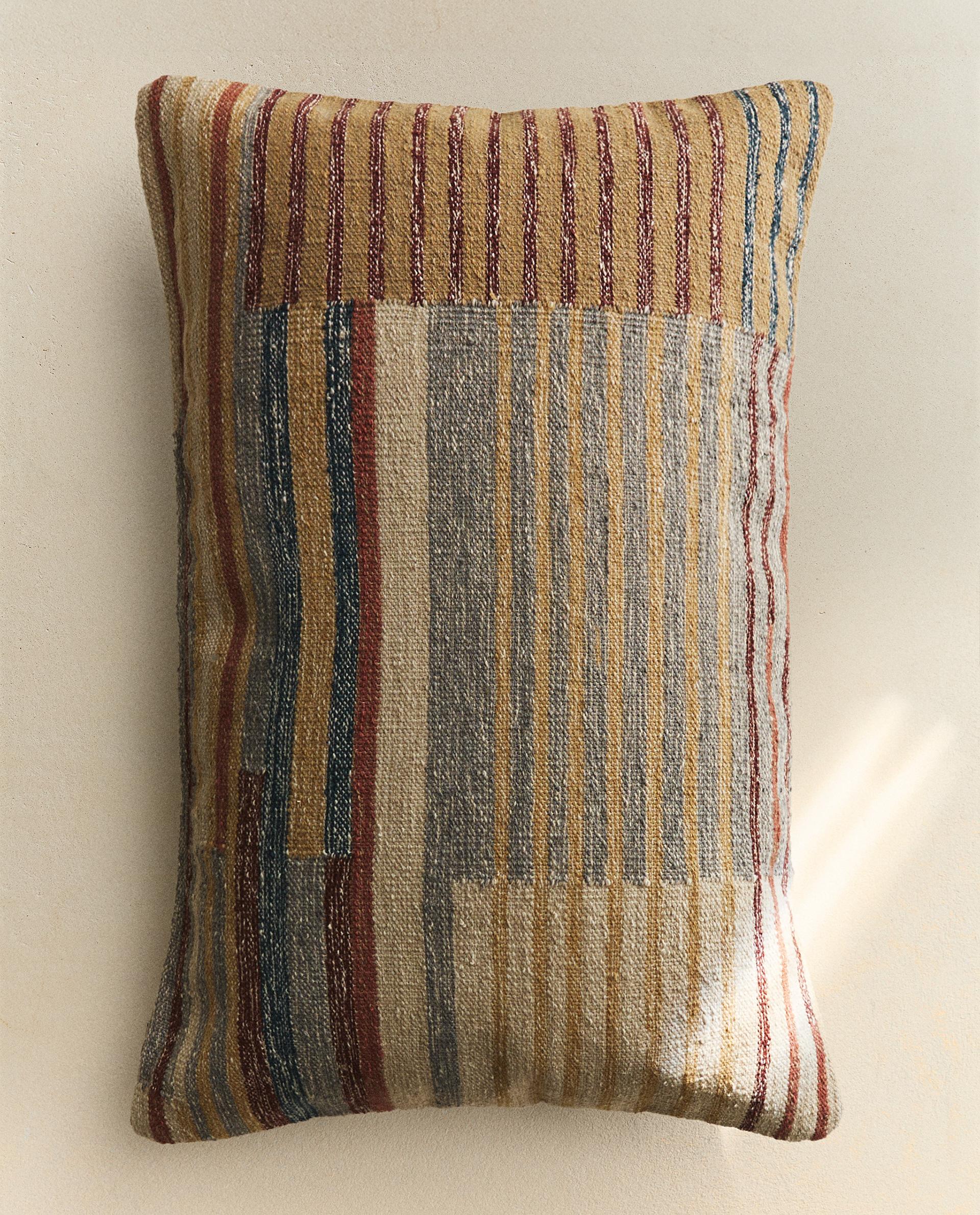 クッションカバー ZARAHOME  Cushion Cover 無地 クッションカバー | Zara Home 日本/Japan