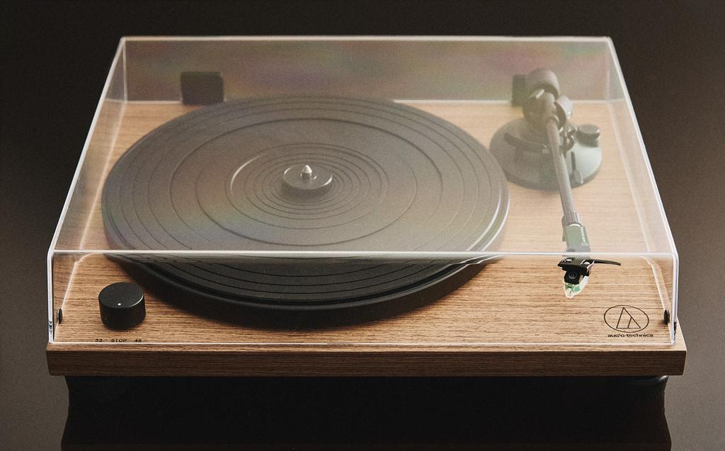 MANUAL BELT-DRIVE RECORD PLAYER, AUDIO TECHNICA