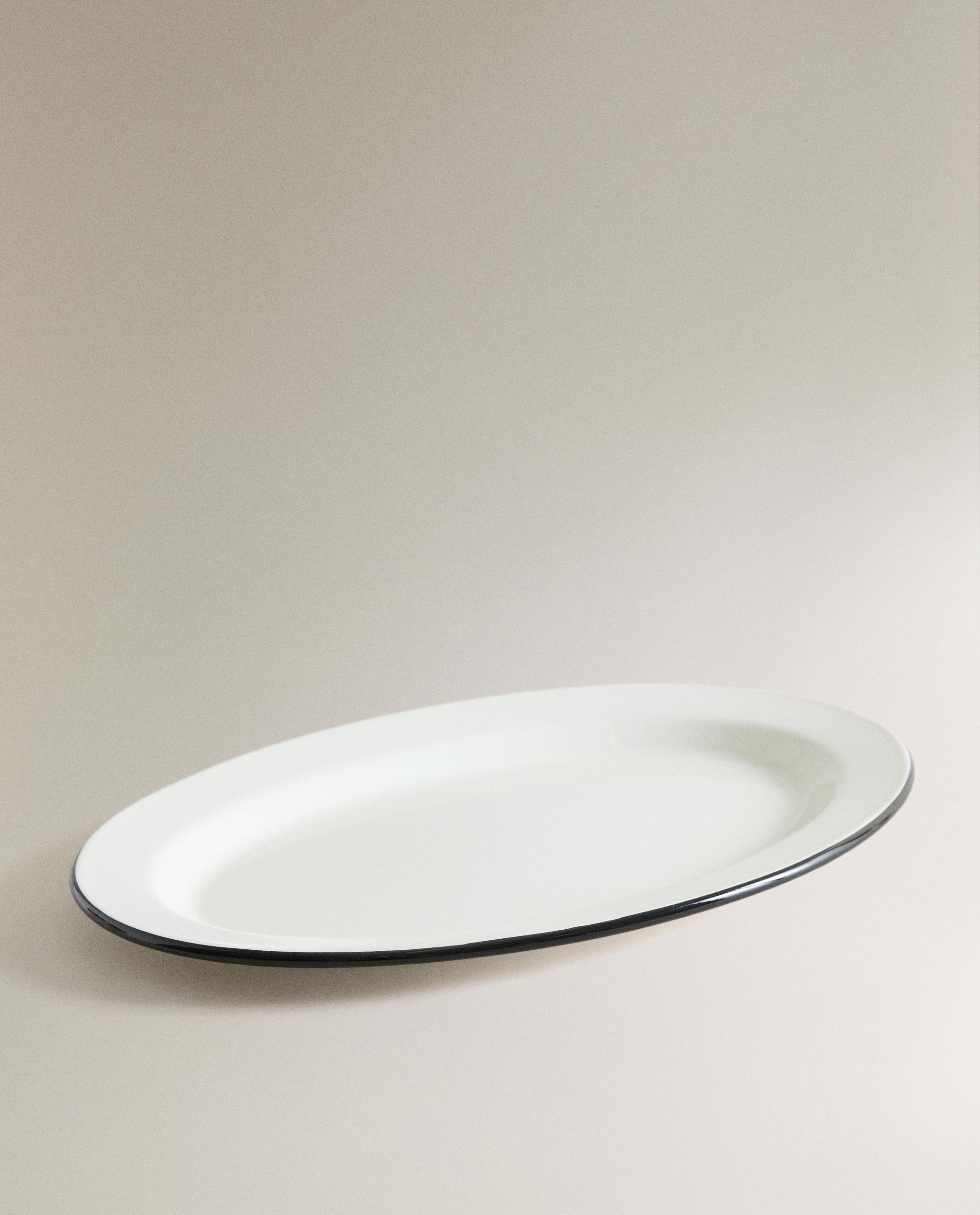 IRON RIM SERVING DISH product thumbnail 6