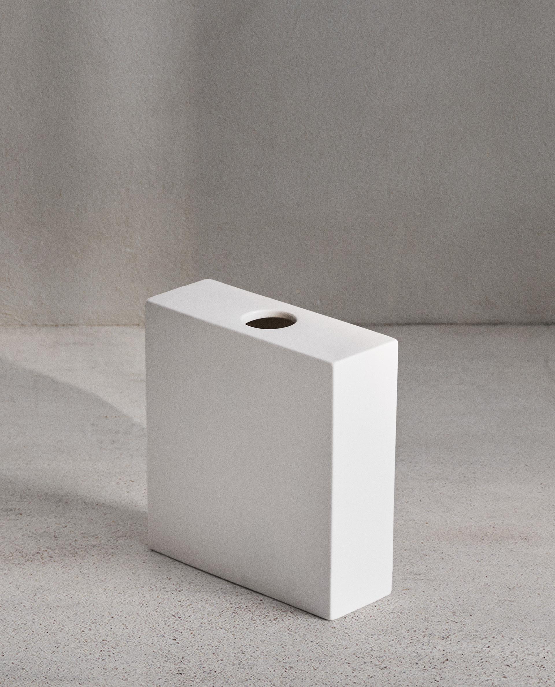 RECTANGULAR CERAMIC VASE | Zara Home United States of America