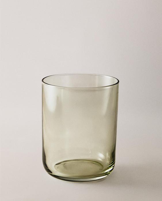 كوب زجاج ملون