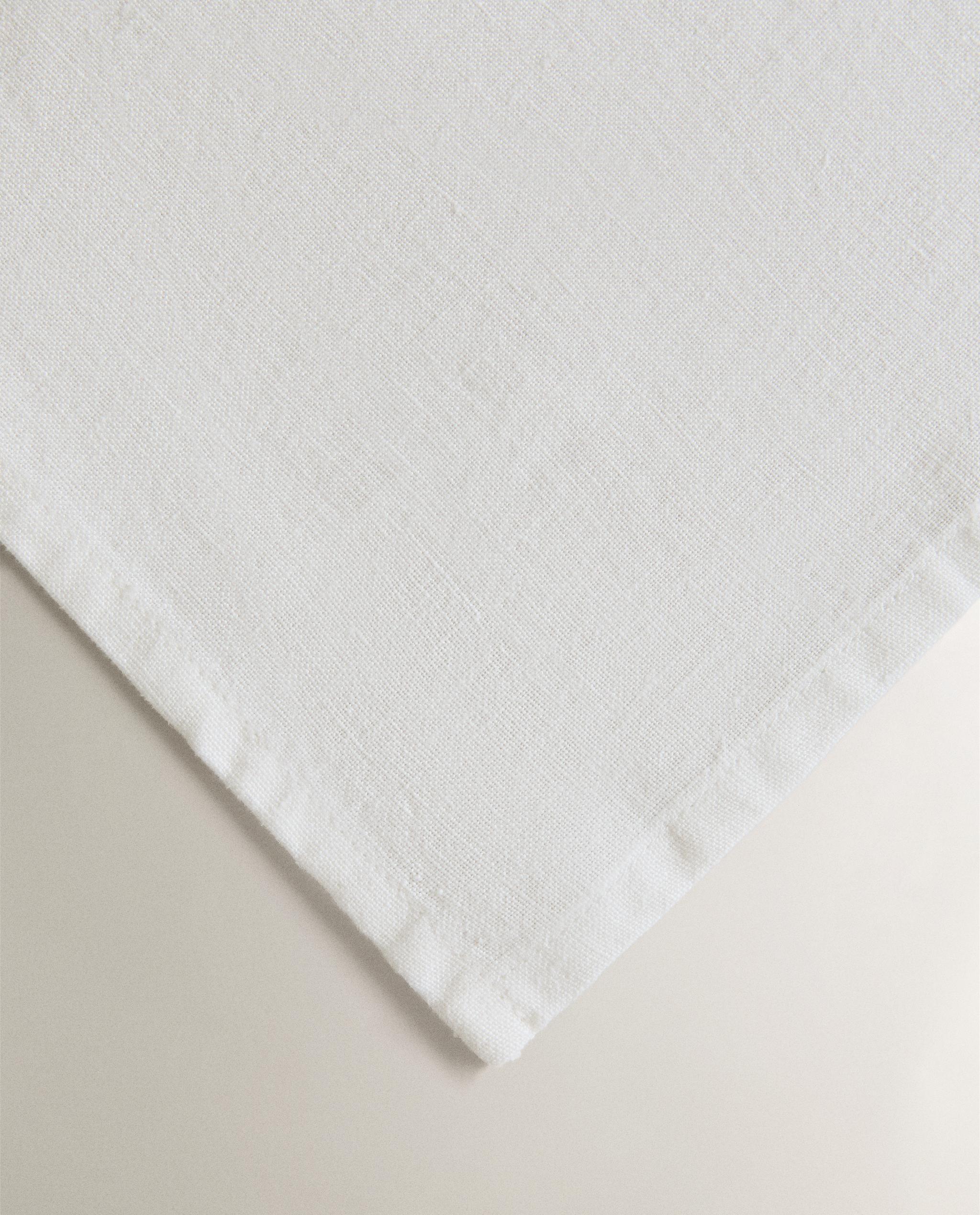 GEOMETRIC EMBROIDERED LINEN TABLECLOTH product thumbnail 3