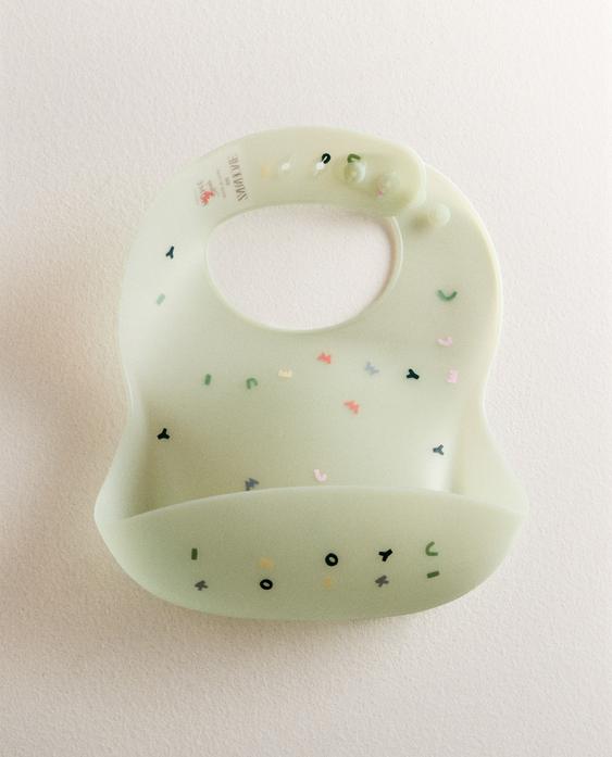 MICKEY & MINNIE ©DISNEY SILICONE BABY BIB MICKEY & MINNIE ©DISNEY SILICONE BABY BIB