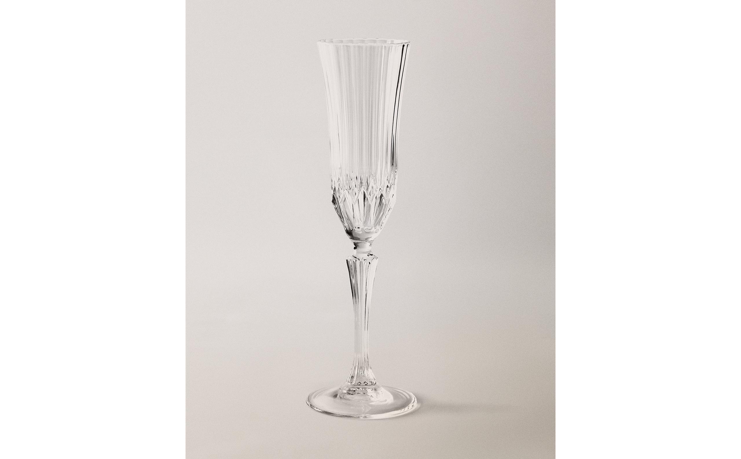 ENGRAVED-EFFECT CRYSTALLINE FLUTE GLASS product thumbnail 4