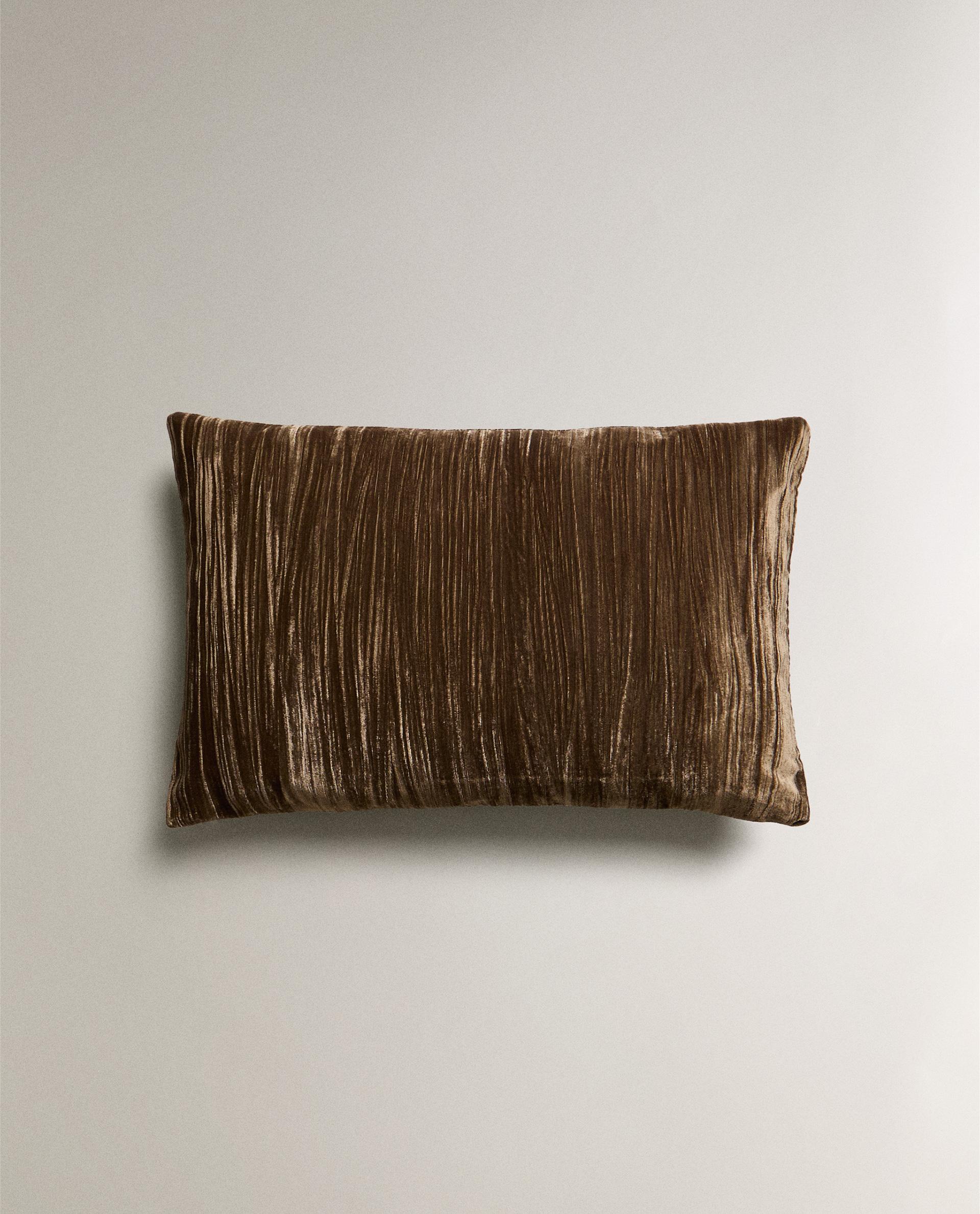 VELVET CUSHION COVER