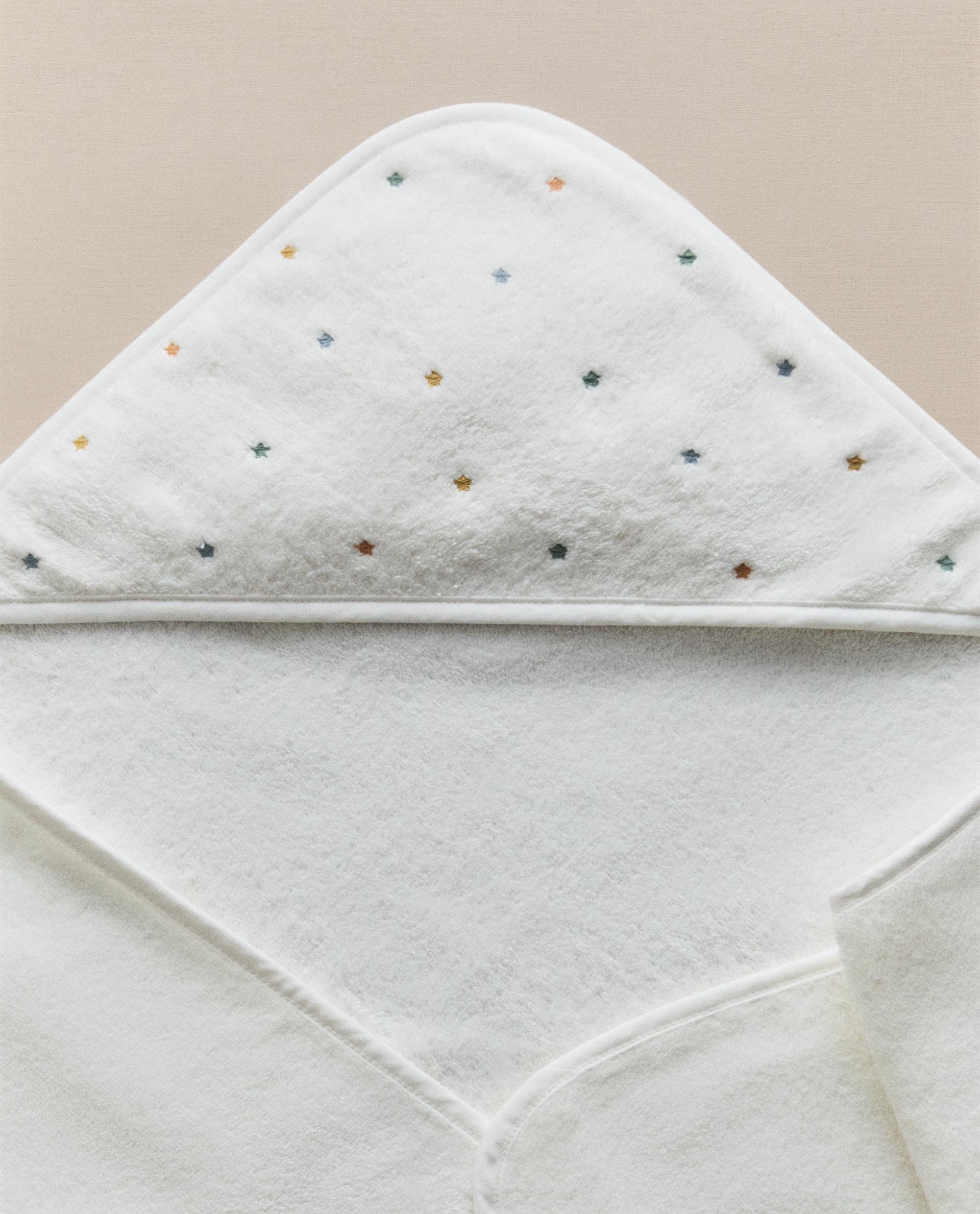 STARS HOODED BABY TOWEL product thumbnail 3