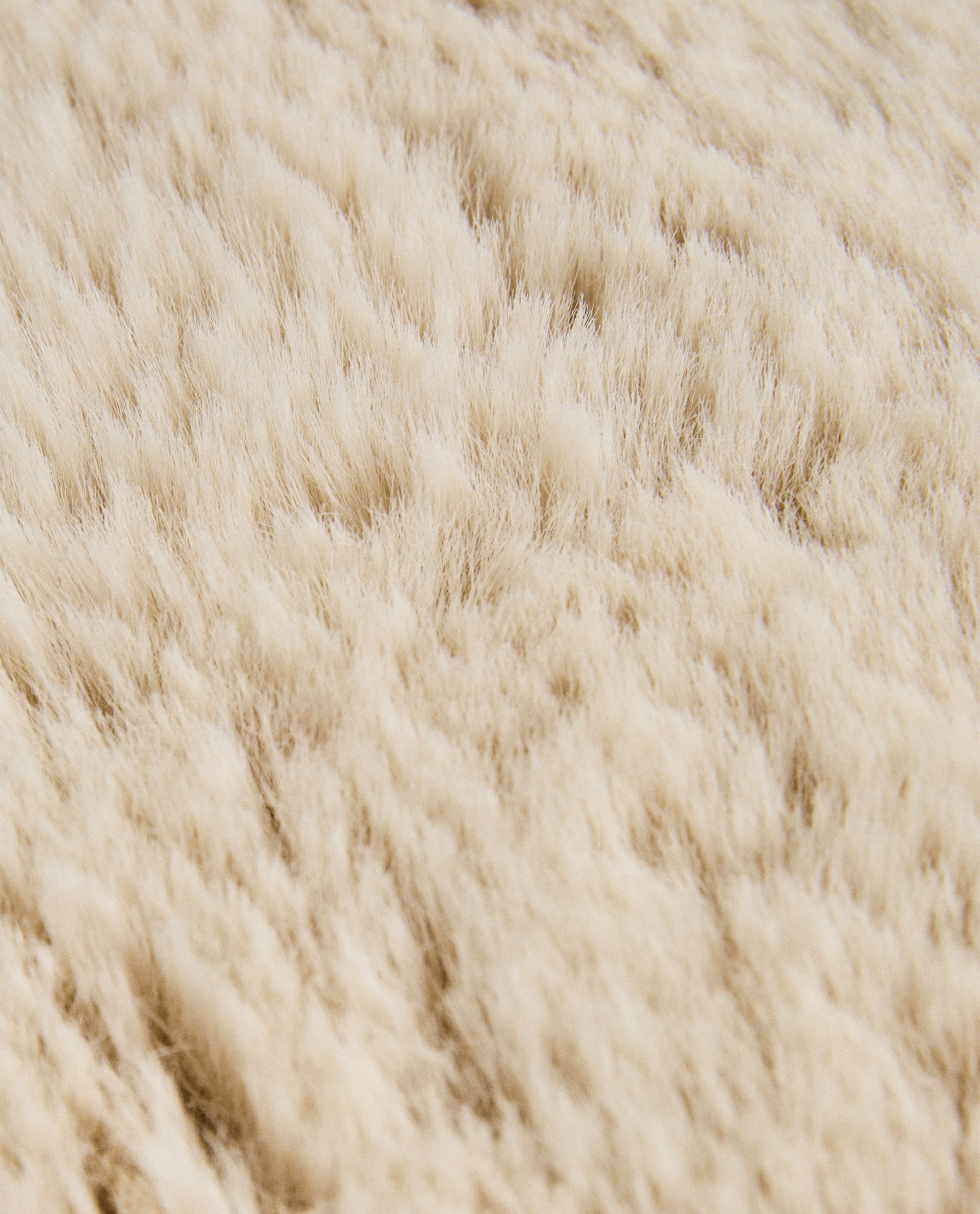 IRREGULAR FUZZY SMALL RUG product thumbnail 6
