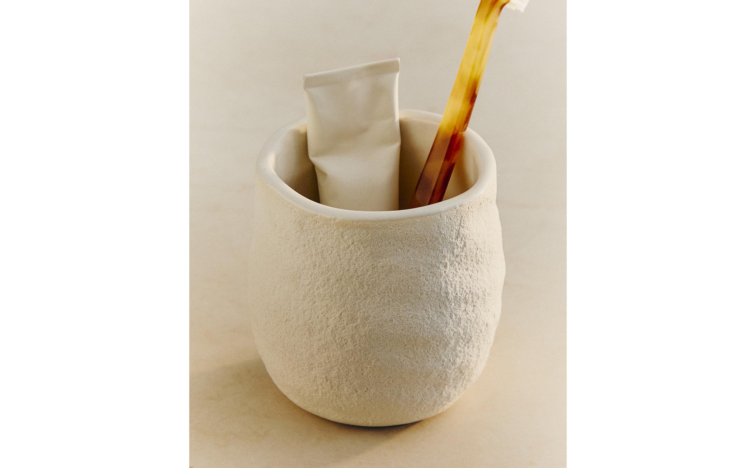 ROUGH-EFFECT CERAMIC BATHROOM SET product thumbnail 16