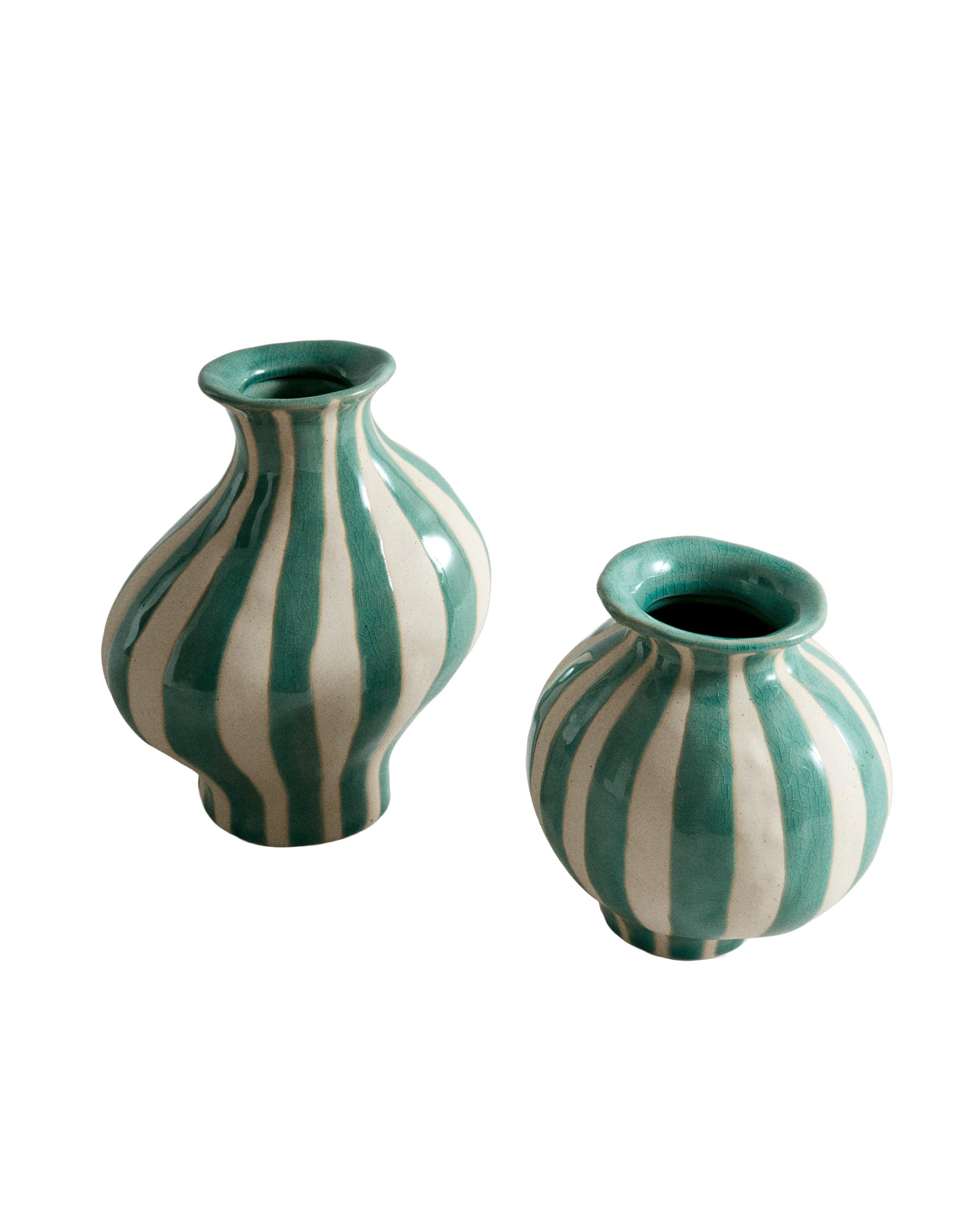 IRREGULAR DECORATIVE CERAMIC VASE product thumbnail 2