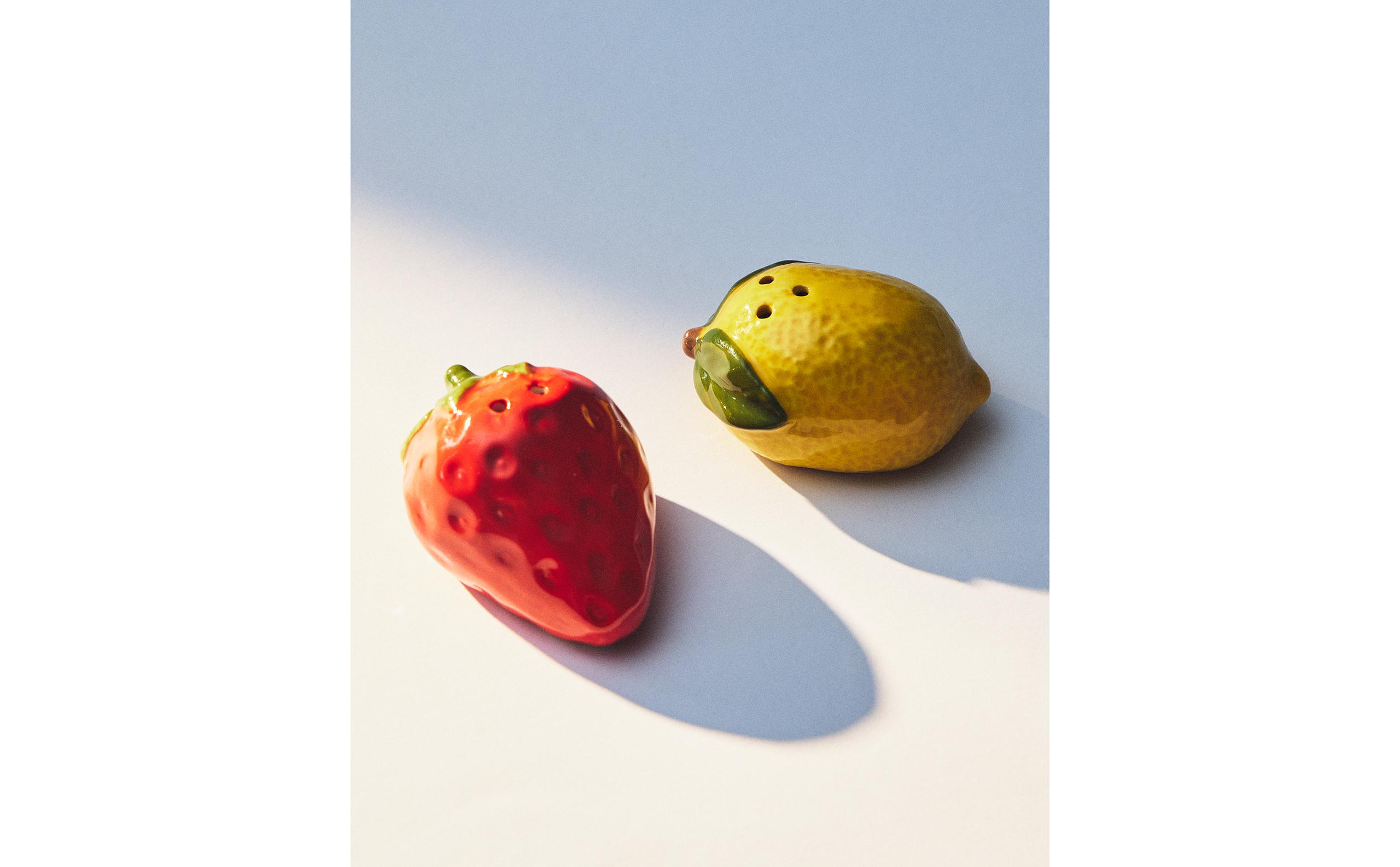 NAPKIN, SALT AND PEPPER SHAKERS product thumbnail 9