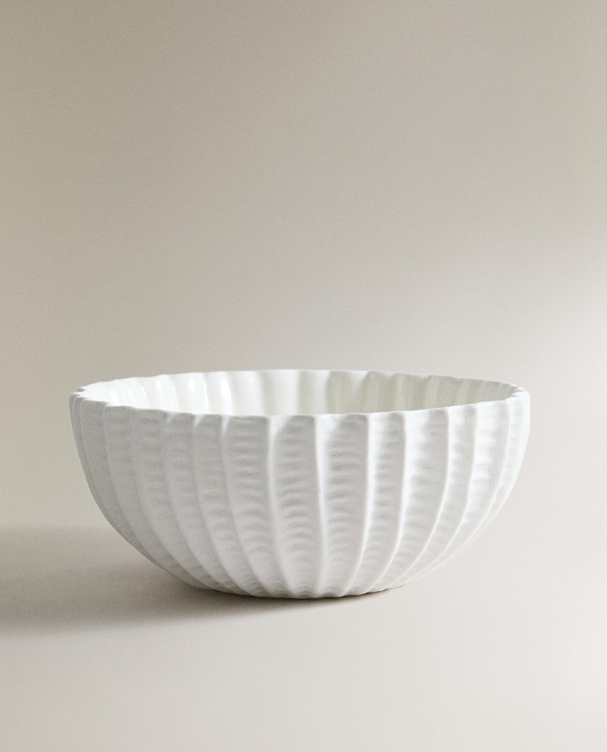 STONEWARE SALAD BOWL WITH RAISED DESIGN product thumbnail 5