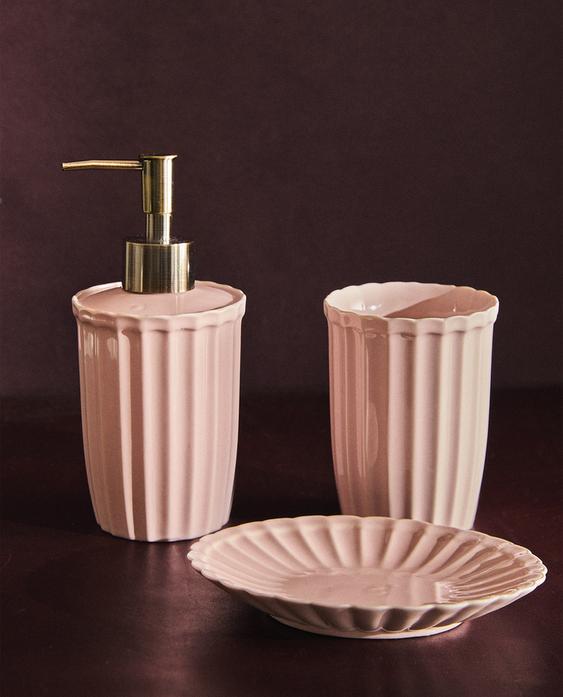 STRIPED CERAMIC BATHROOM SET