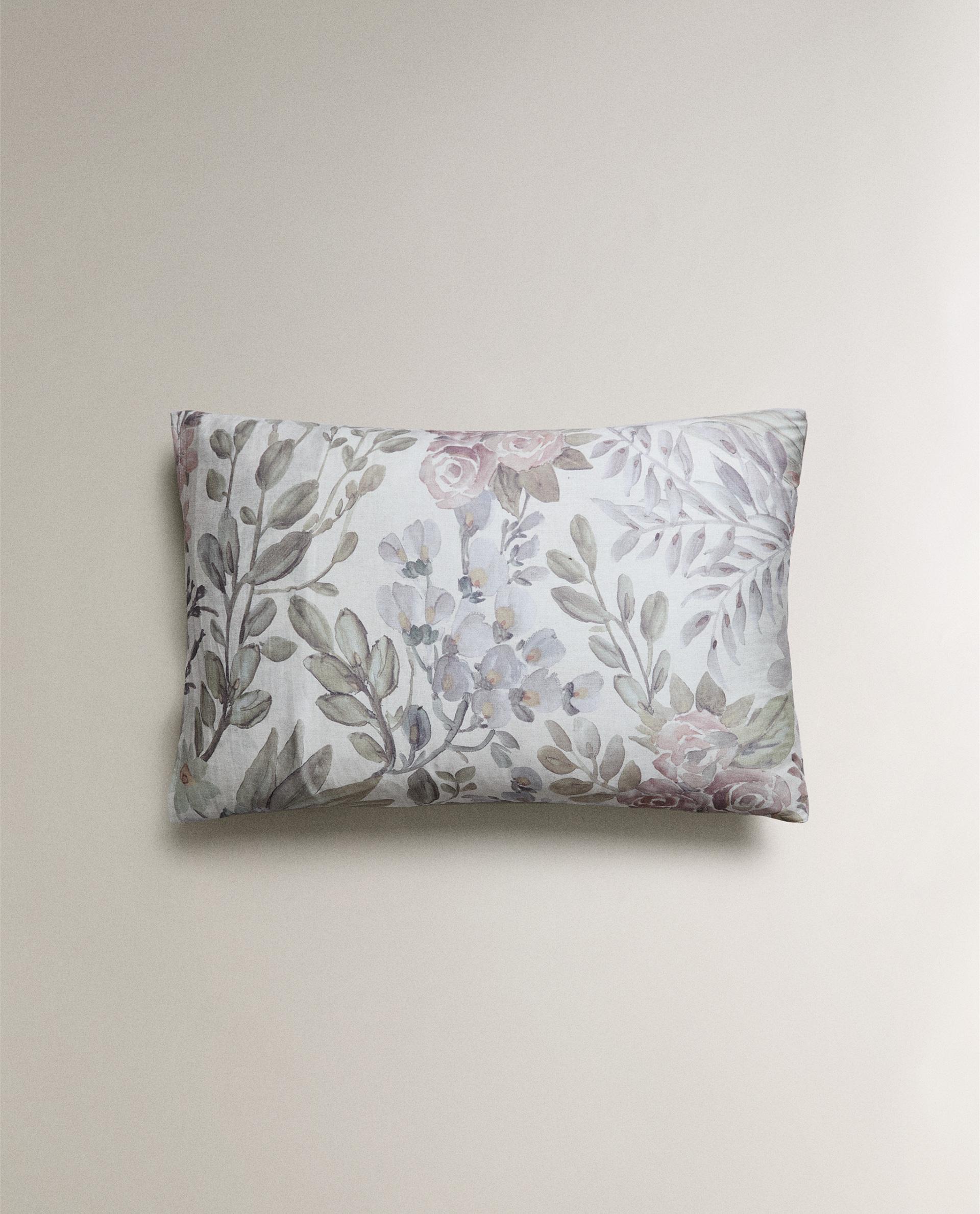 FLORAL PRINT PILLOWCASE