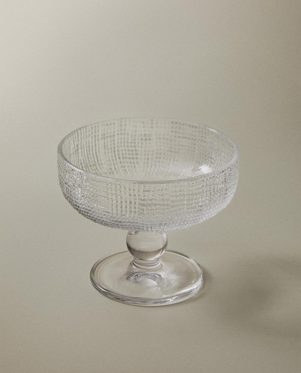 GLASS DESSERT CUP WITH RAISED DESIGN