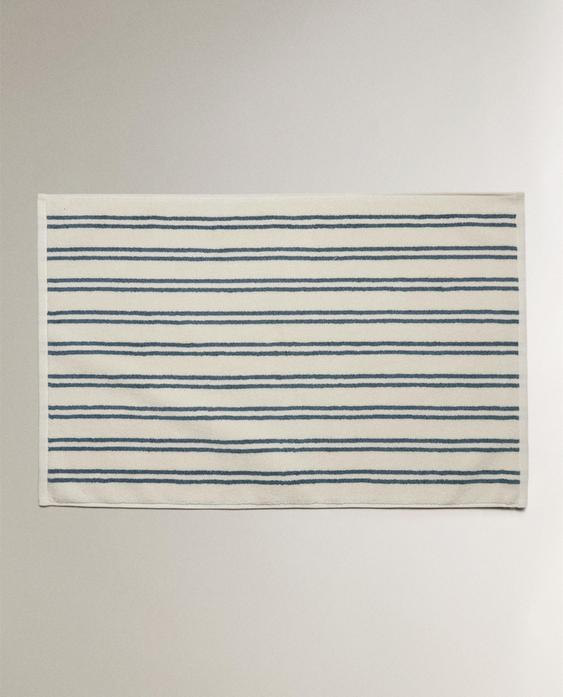 سجادة حمام بخطوط مزدوجة