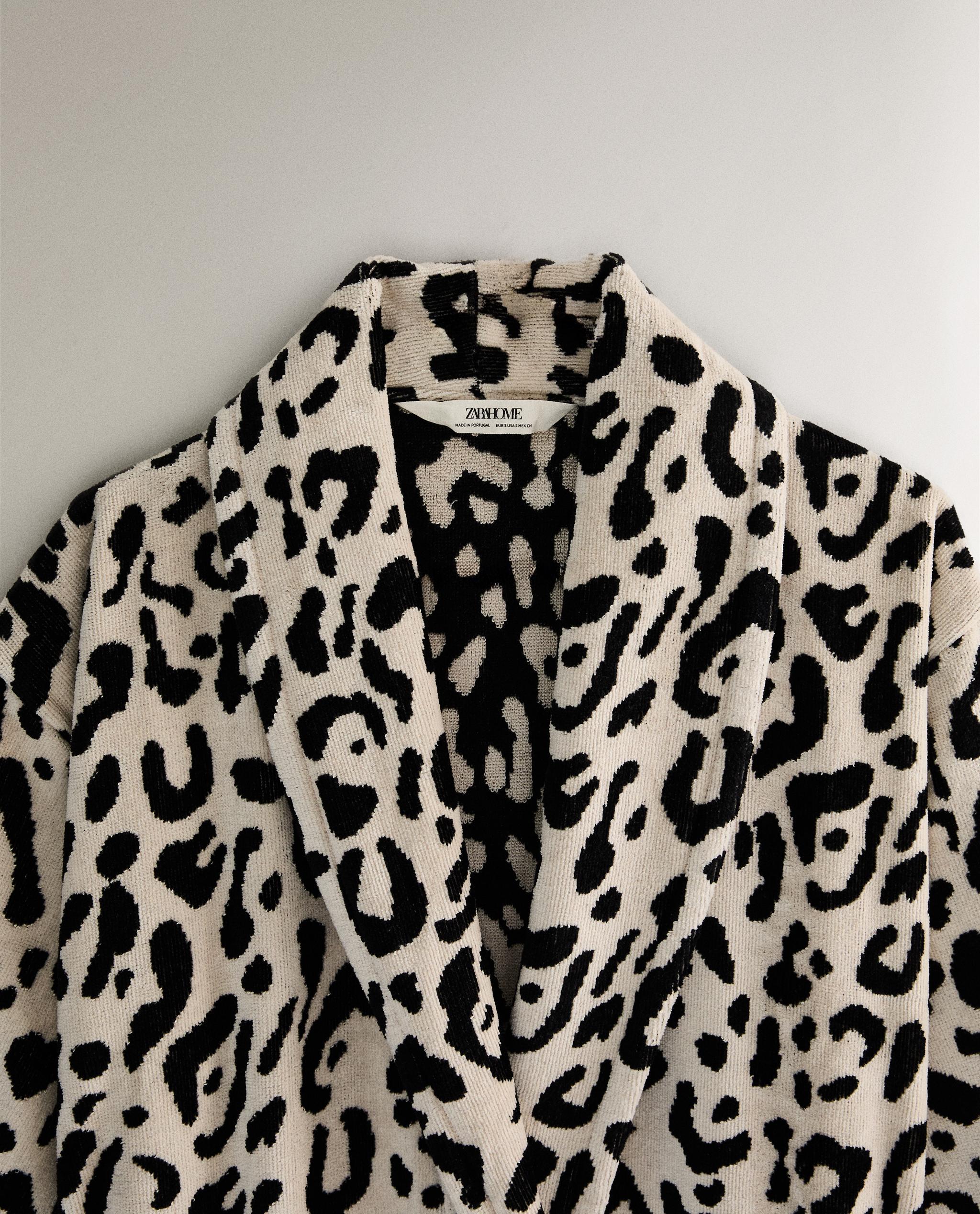 ANIMAL PRINT VELOUR DRESSING GOWN product thumbnail 4