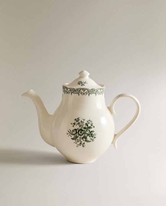 ЧАЙНИК ОТ ФАЯНС С ФЛОРАЛНИ МОТИВИ