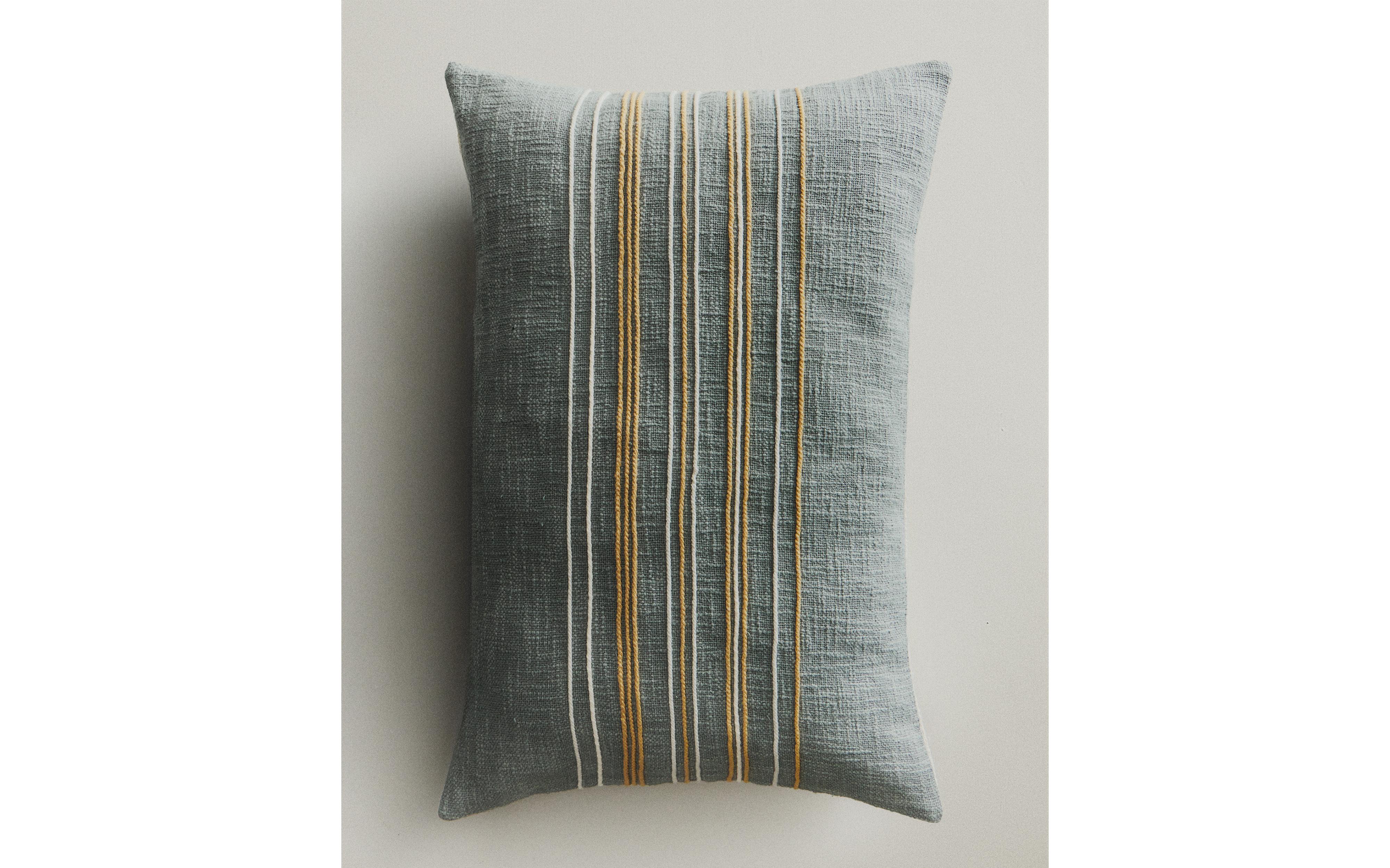 STRIPED CUSHION COVER product thumbnail 2