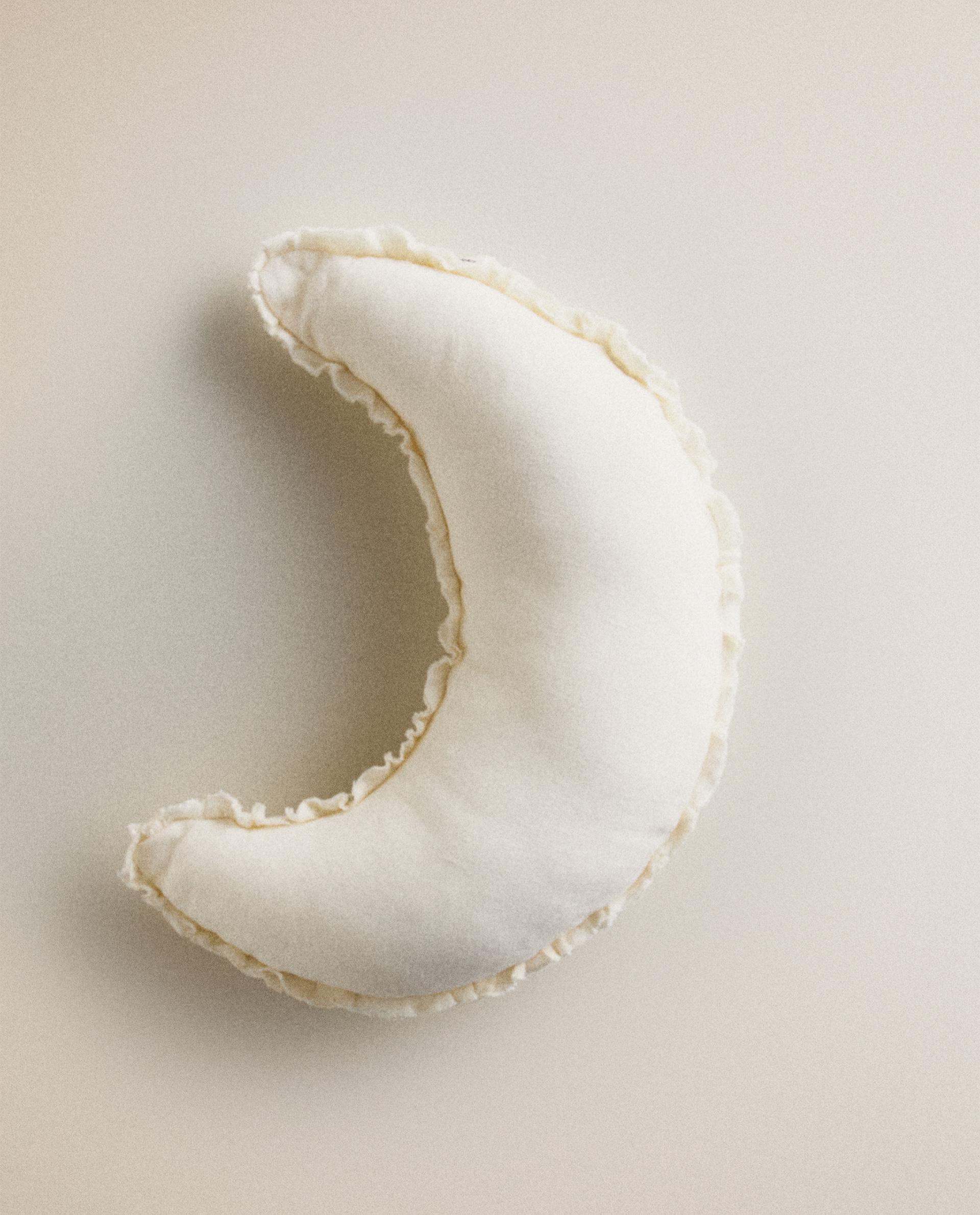 KIDS' LINEN MOON CUSHION KIDS' LINEN MOON CUSHION