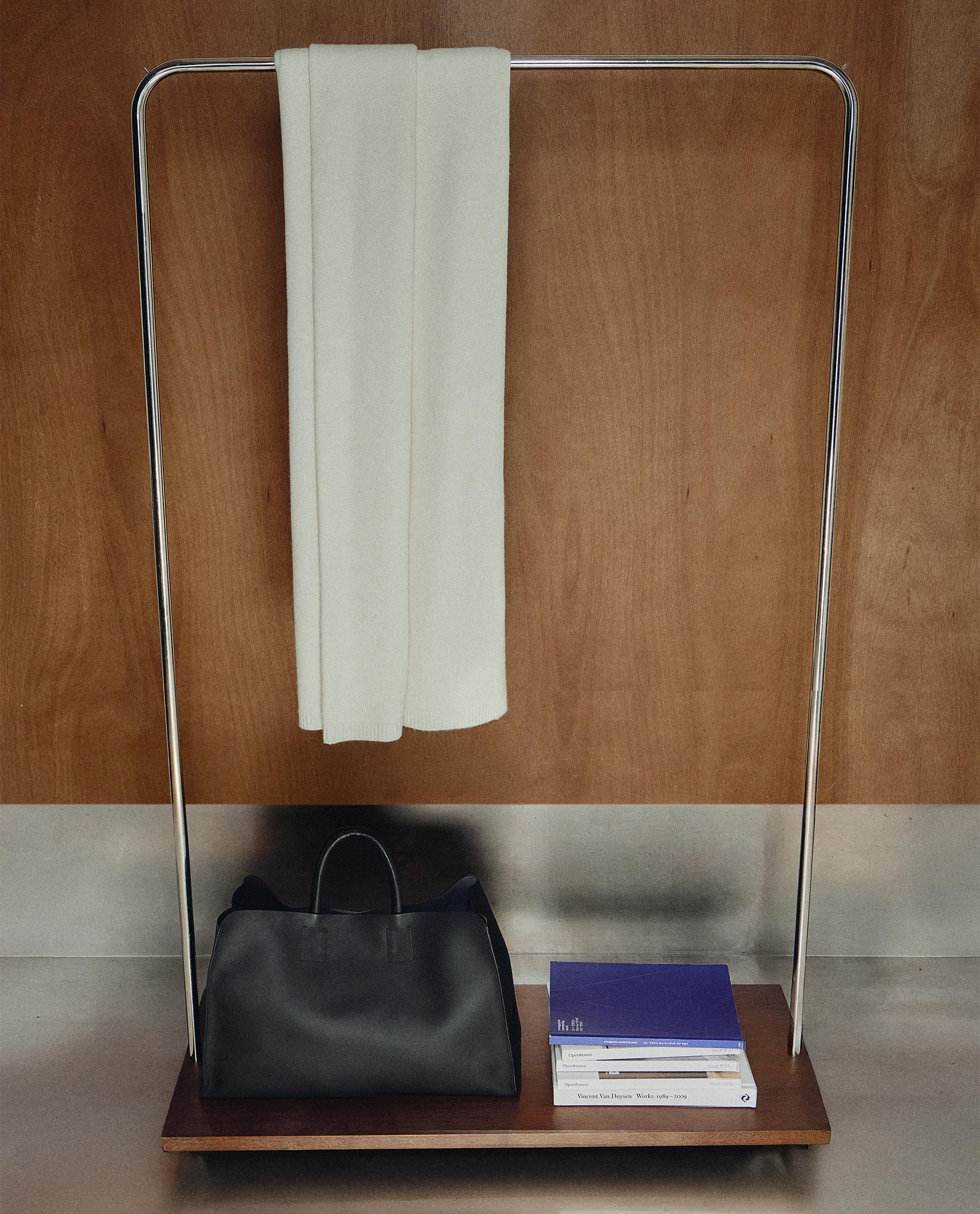 METAL AND WOOD CLOTHES RACK | Zara Home United States of America