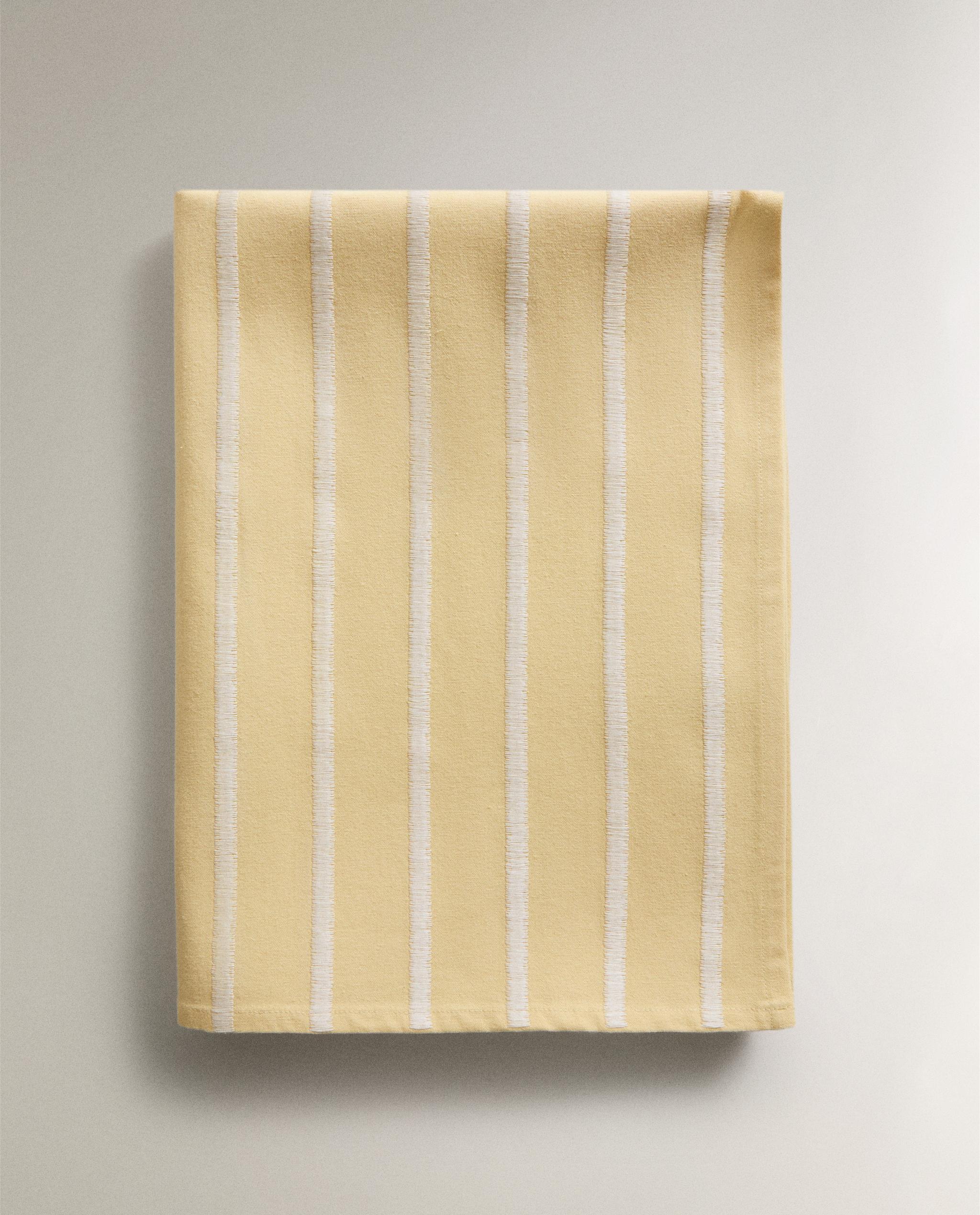 TABLE RUNNER WITH EMBROIDERED STRIPES product thumbnail 4
