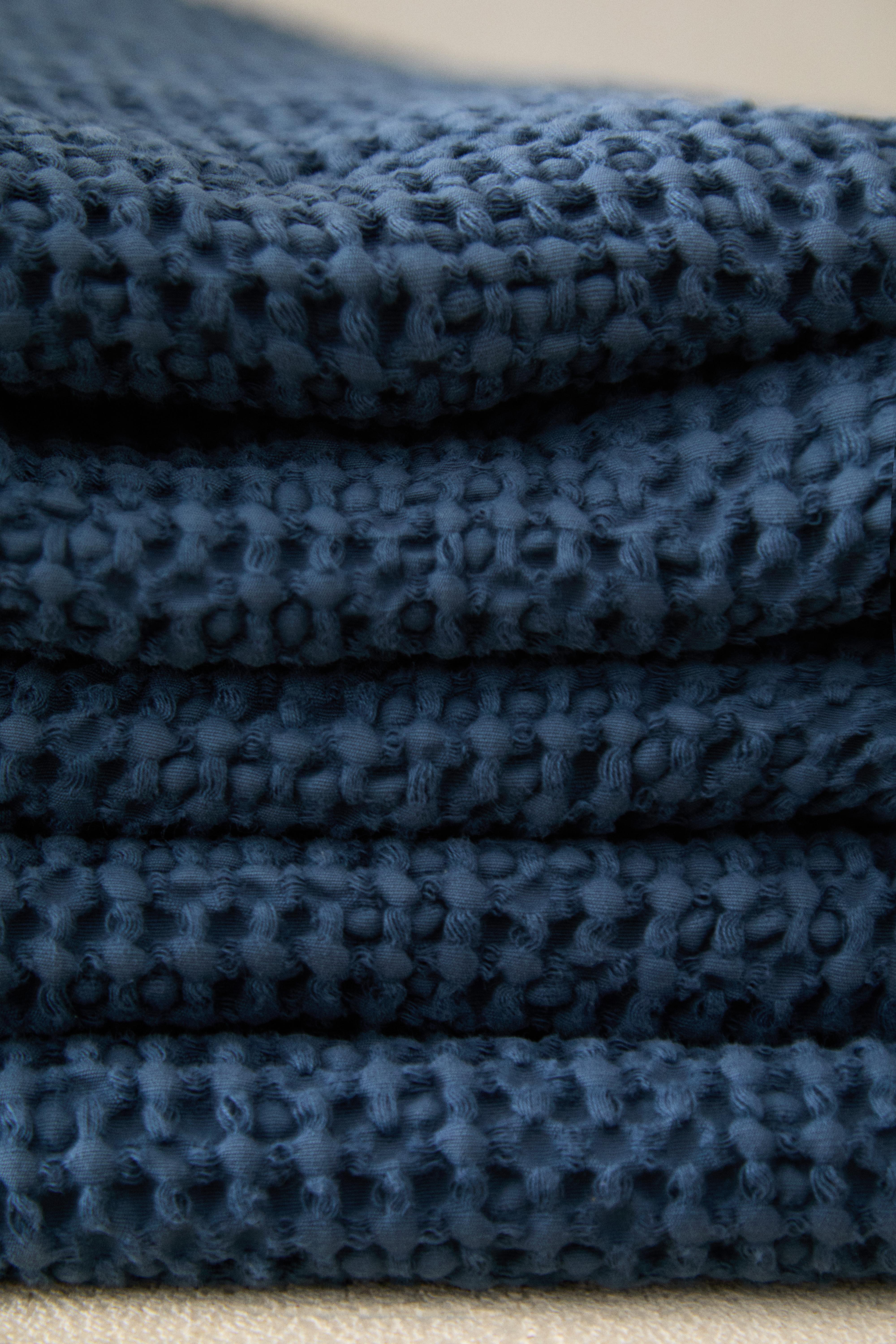 MINI WAFFLE KNIT BEDSPREAD product thumbnail 13