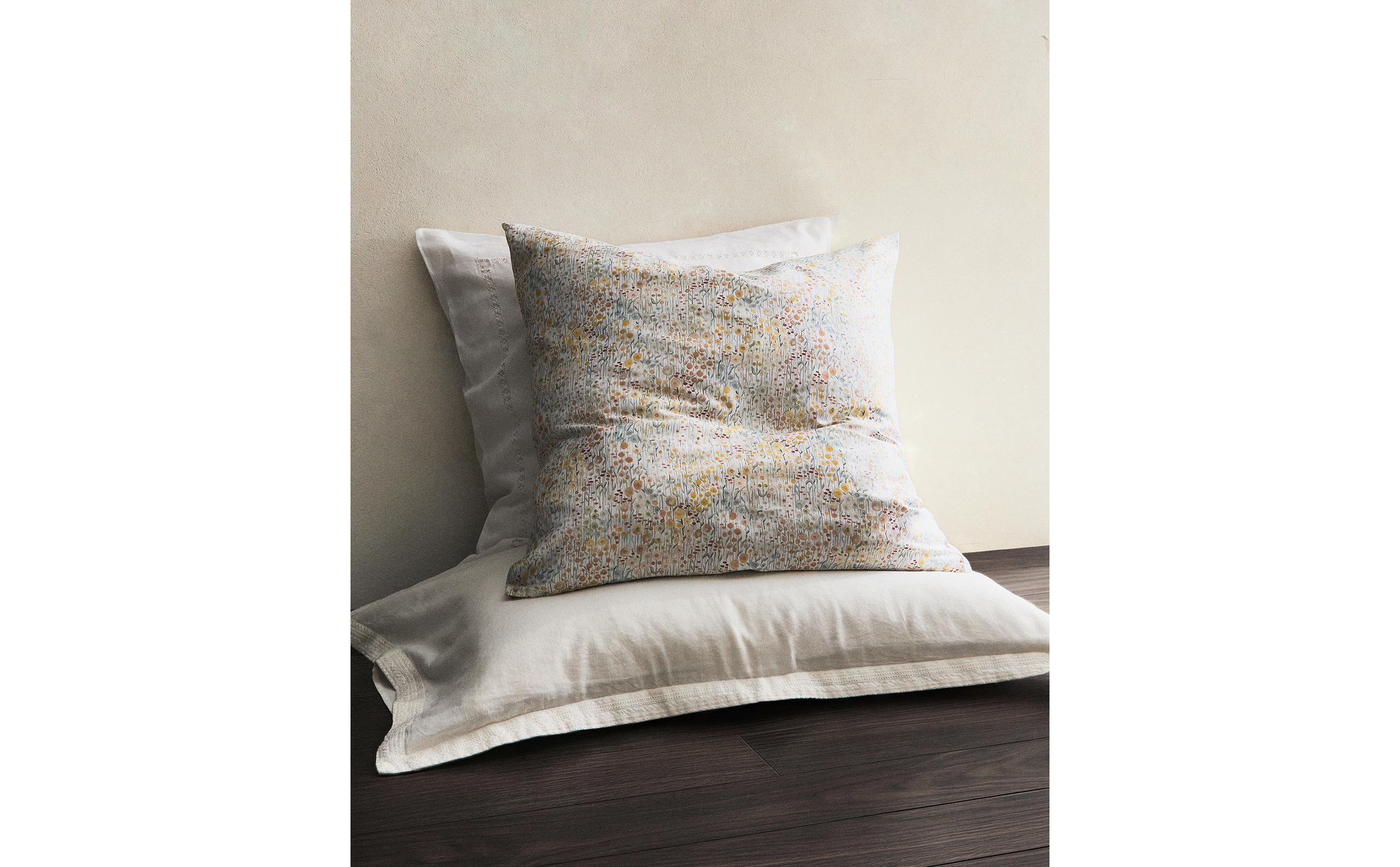 MINI FLORAL PRINT SATEEN PILLOWCASE product thumbnail 7