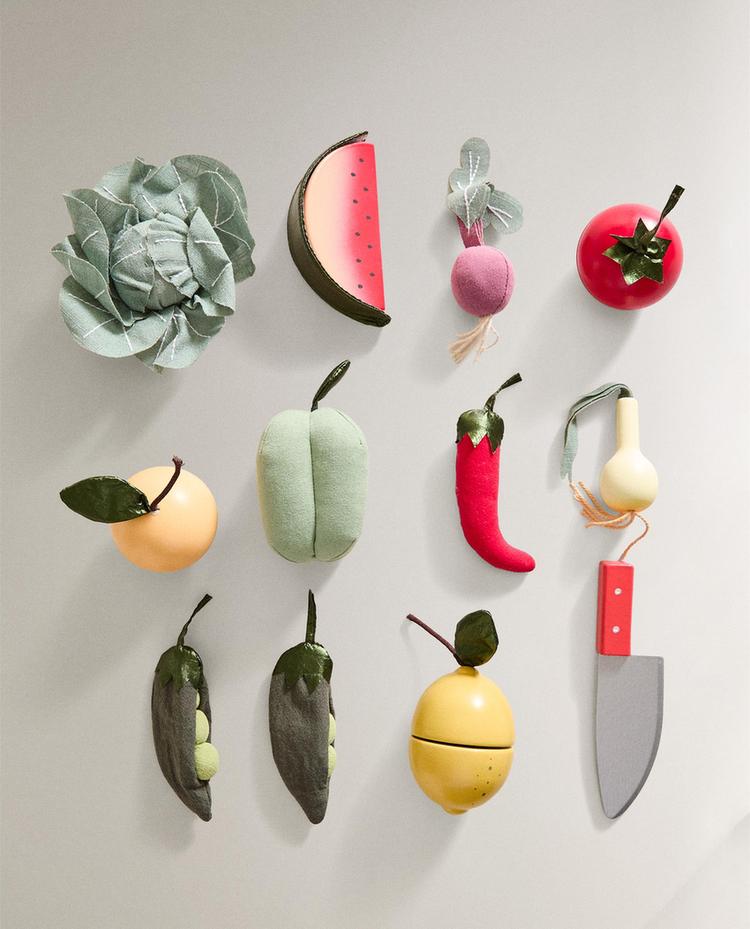 KIDS' TOY FRUIT AND VEGETABLE SET KIDS' TOY FRUIT AND VEGETABLE SET
