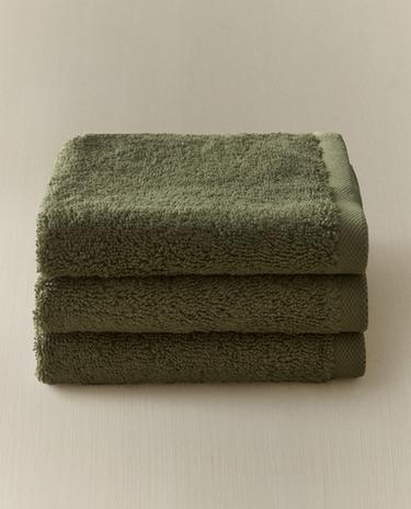 PACK OF HIGH-QUALITY COTTON HAND TOWELS (PACK OF 3) PACK OF HIGH-QUALITY COTTON HAND TOWELS (PACK OF 3)