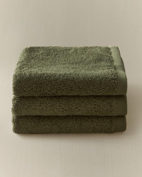 LOT SERVIETTES INVITÉS COTON PREMIUM (LOT DE 3) LOT SERVIETTES INVITÉS COTON PREMIUM (LOT DE 3)