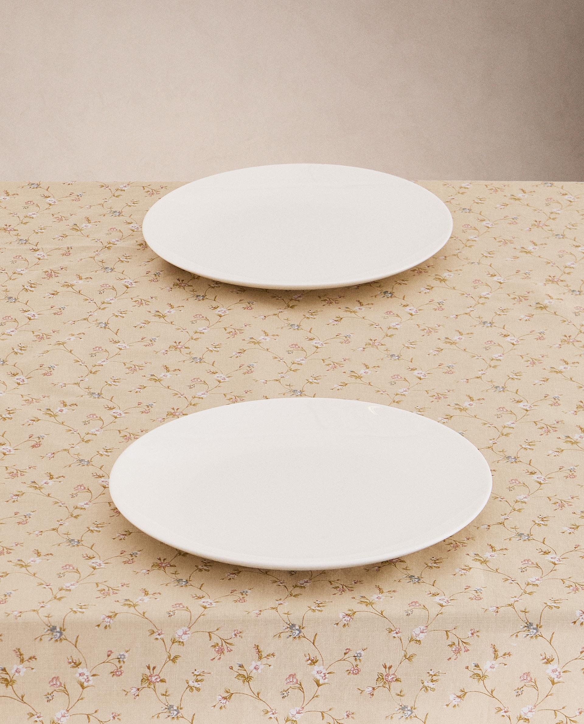 新品⭐︎ テーブルクロス ワイルドストロベリー13 フラワープリント コットン テーブルクロス | Zara Home 日本/Japan
