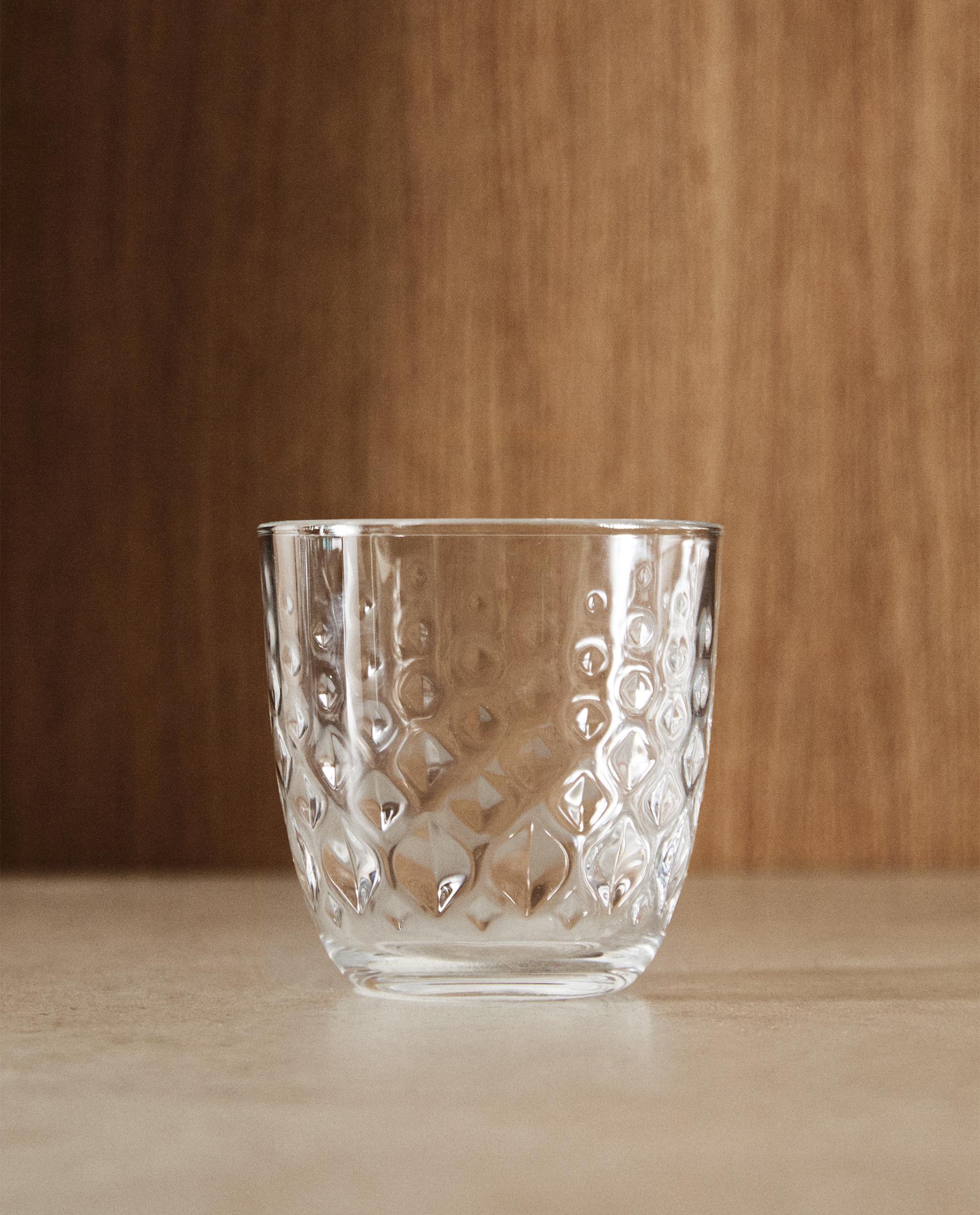 VASO AGUA VIDRIO RELIEVE RUBI