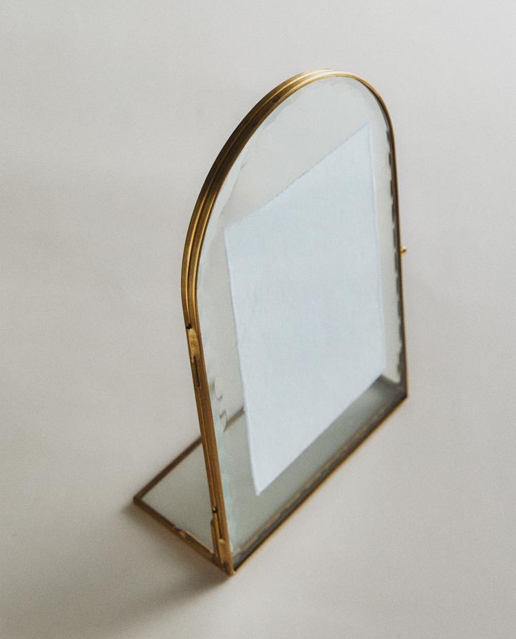 GOLDEN ARCH PHOTO FRAME