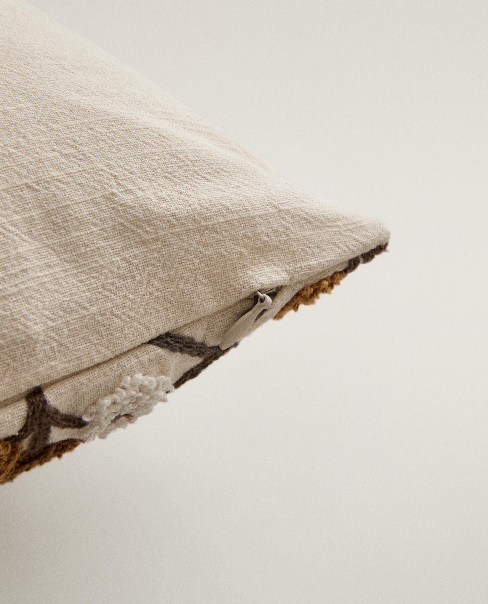 TUFTING CUSHION COVER product thumbnail 5