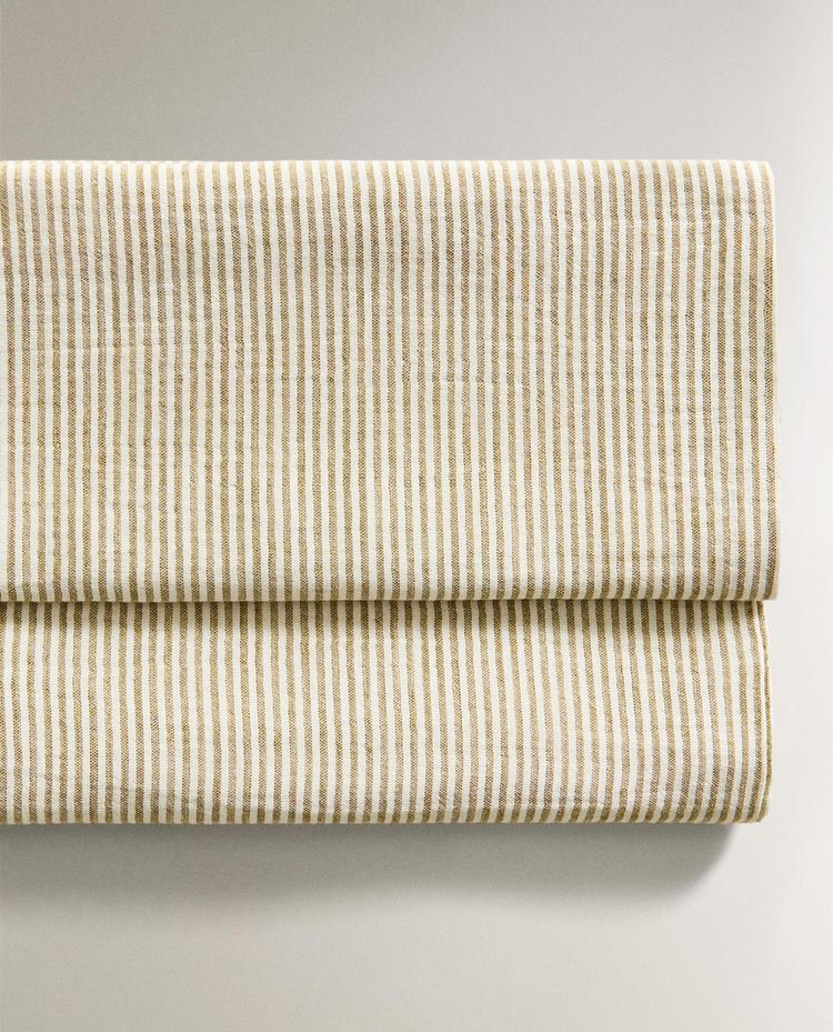 DRYŽUOTAS MUSLINO UŽVALKALŲ KOMPLEKTAS MAŽAI VAIKIŠKAI LOVYTEI