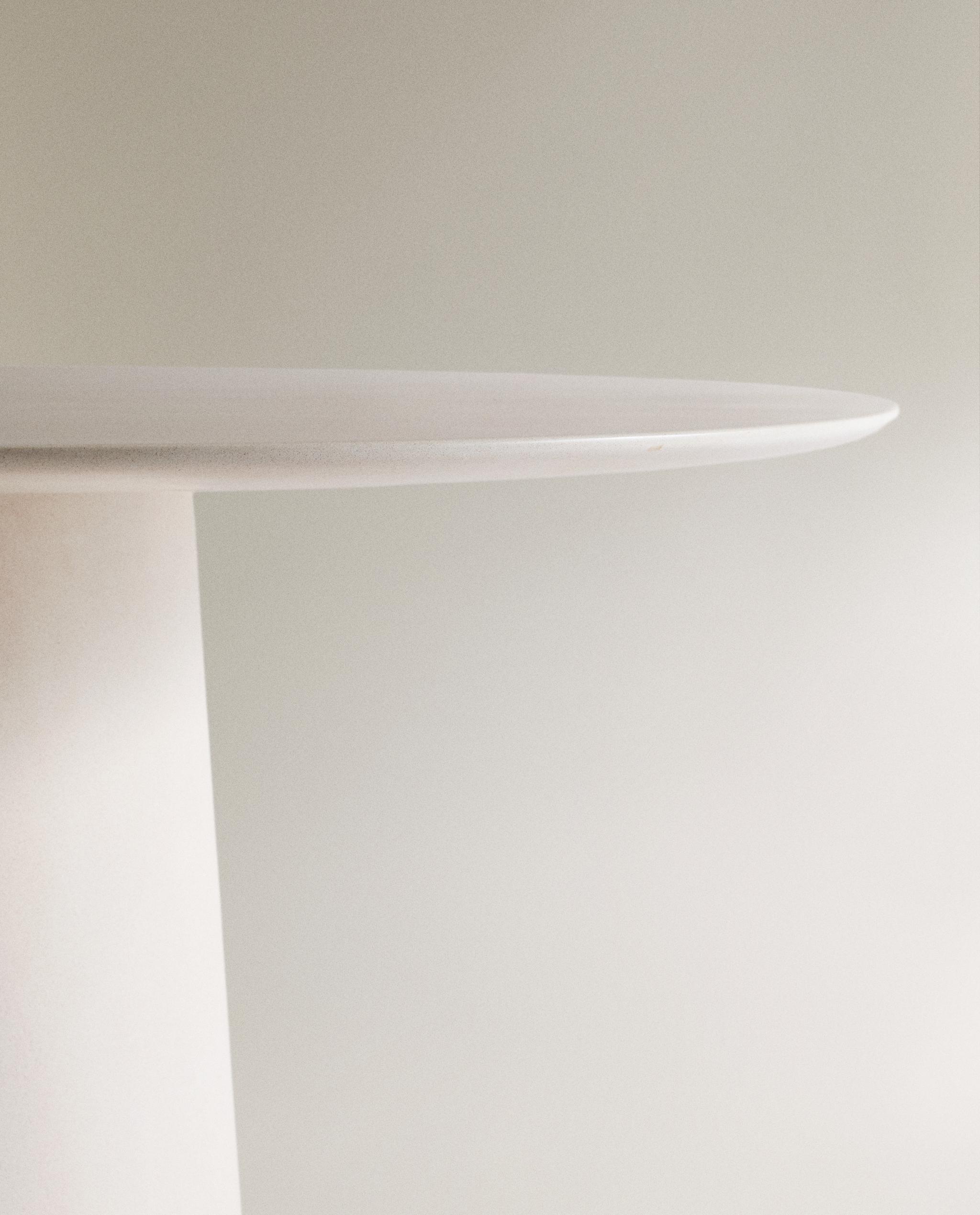 ROUND CEMENT OUTDOOR TABLE | Zara Home United States of America