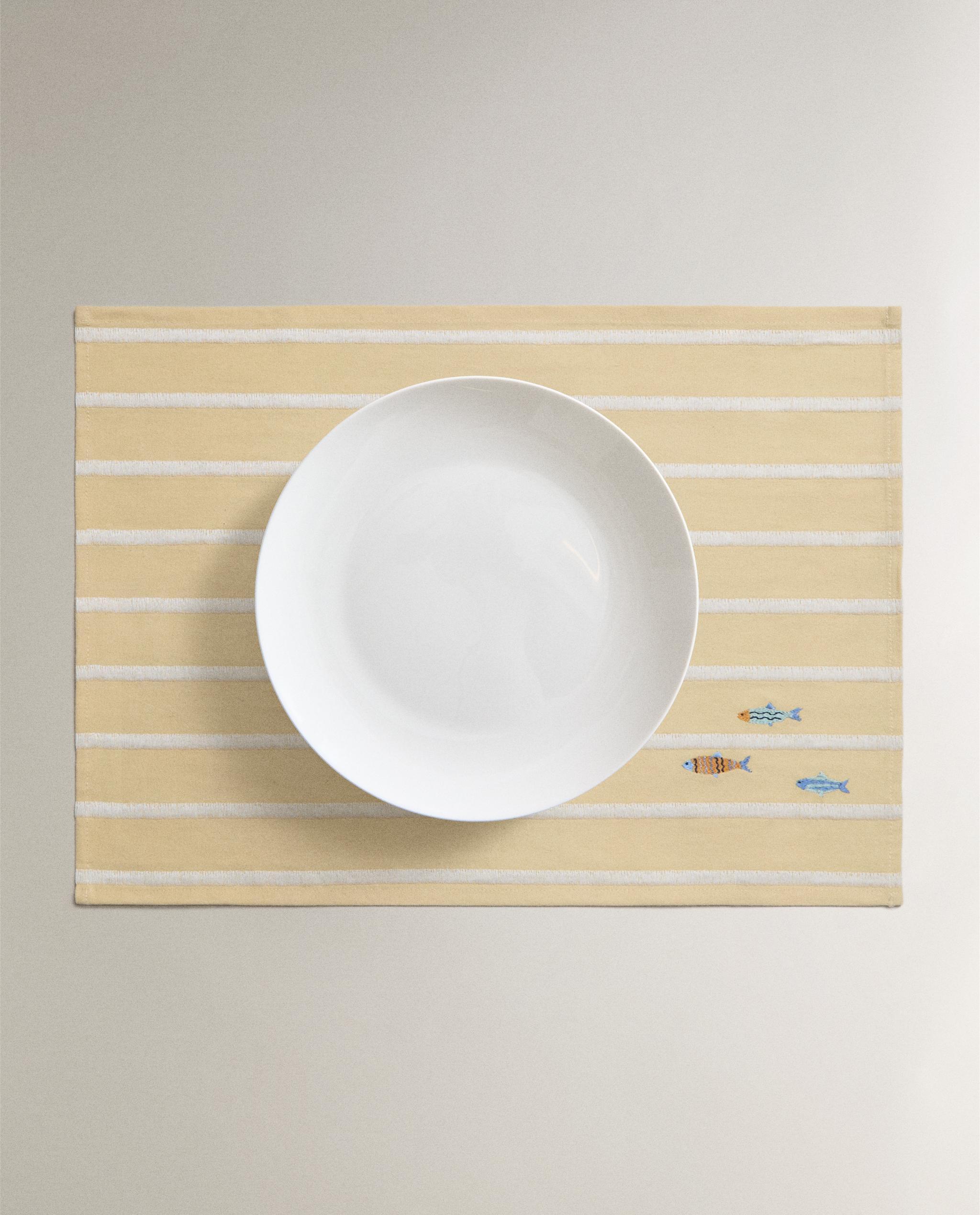 FISH AND STRIPES PLACEMAT product thumbnail 16