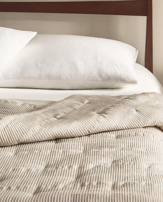 GATHERED COTTON QUILTED BEDSPREAD