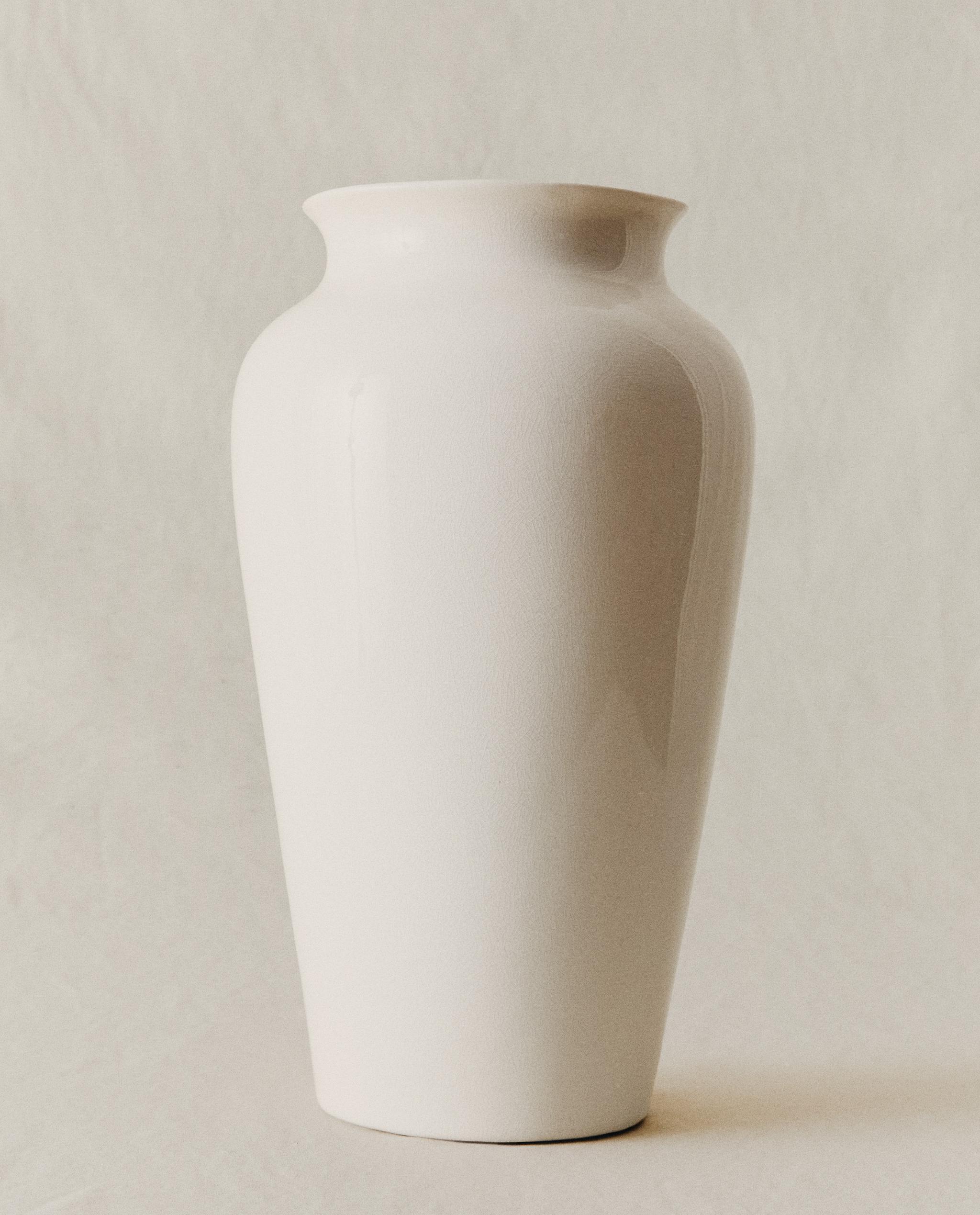 TALL DECORATIVE CERAMIC VASE product thumbnail 8