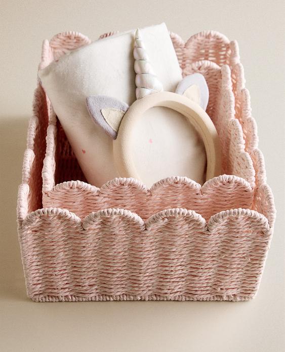 SMALL SCALLOPED BASKET