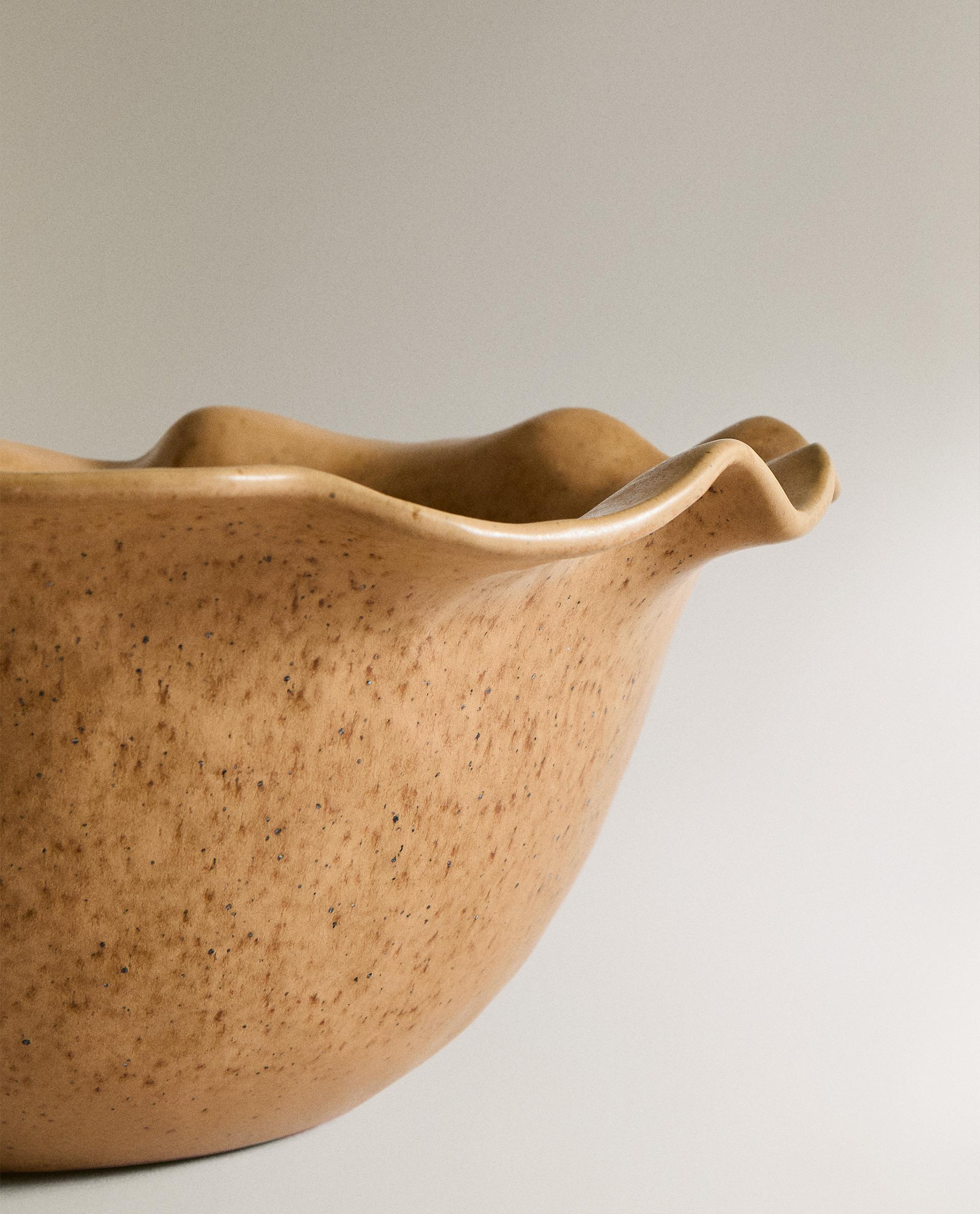 TERRACOTTA SALAD BOWL WITH WAVY DESIGN