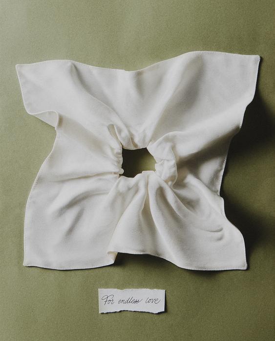 SQUARE MULBERRY SILK SCRUNCHIE