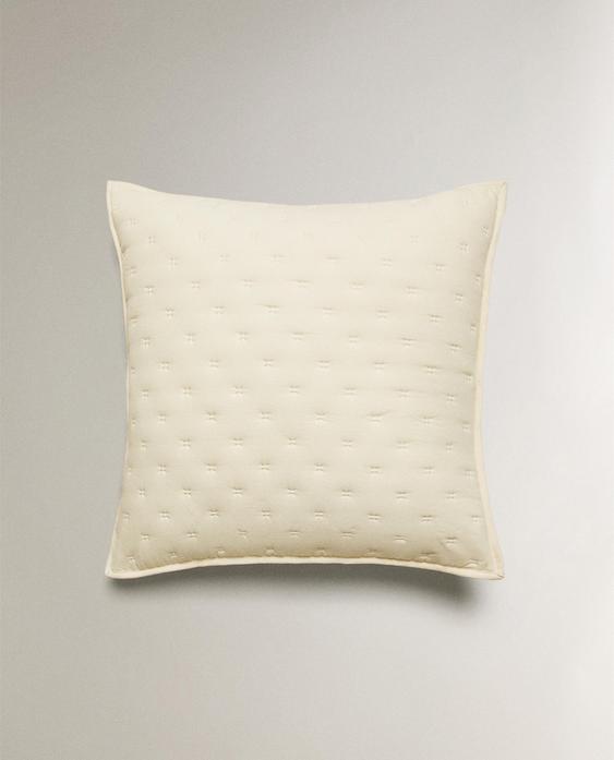 QUILTED CUSHION COVER WITH DOTS QUILTED CUSHION COVER WITH DOTS